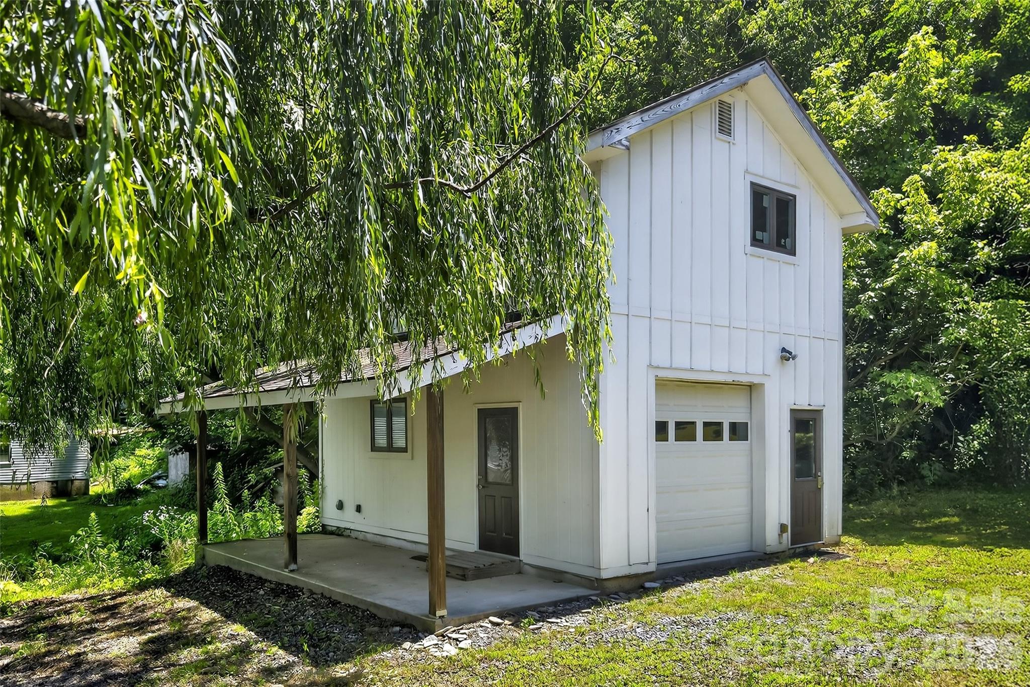 626 Old Lytle Cove Road — Swannanoa