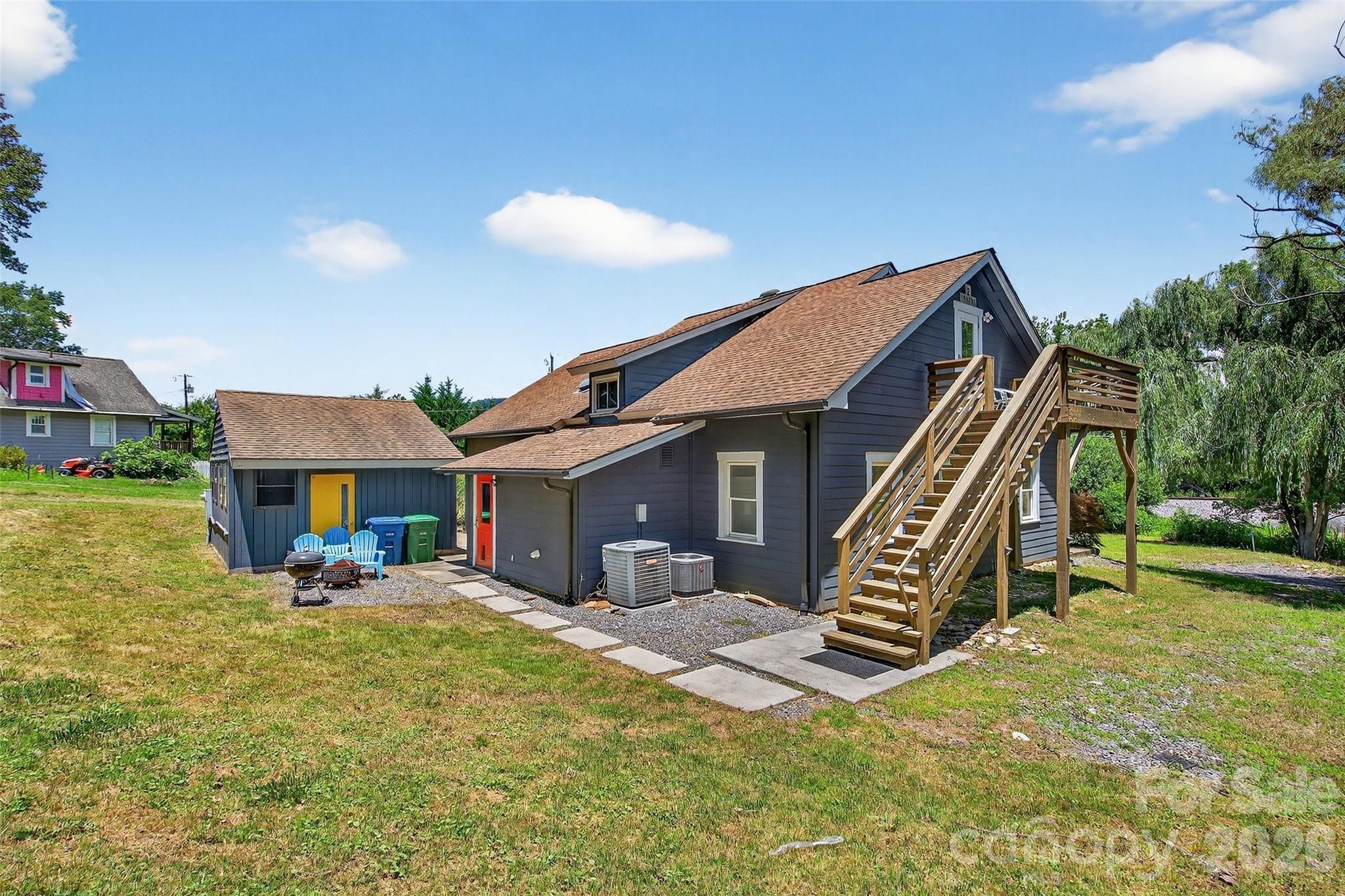 626 Old Lytle Cove Road — Swannanoa