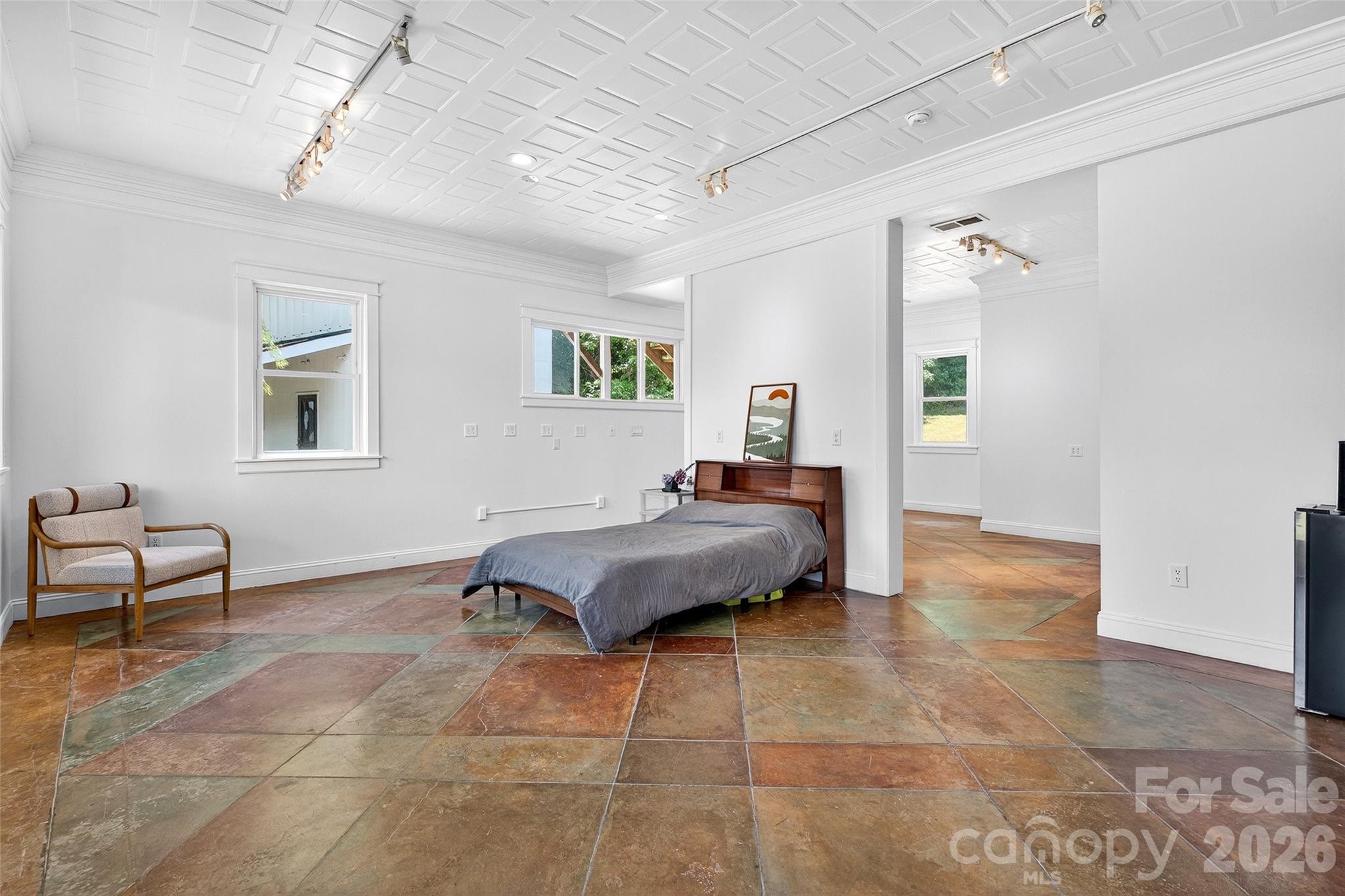 626 Old Lytle Cove Road — Swannanoa