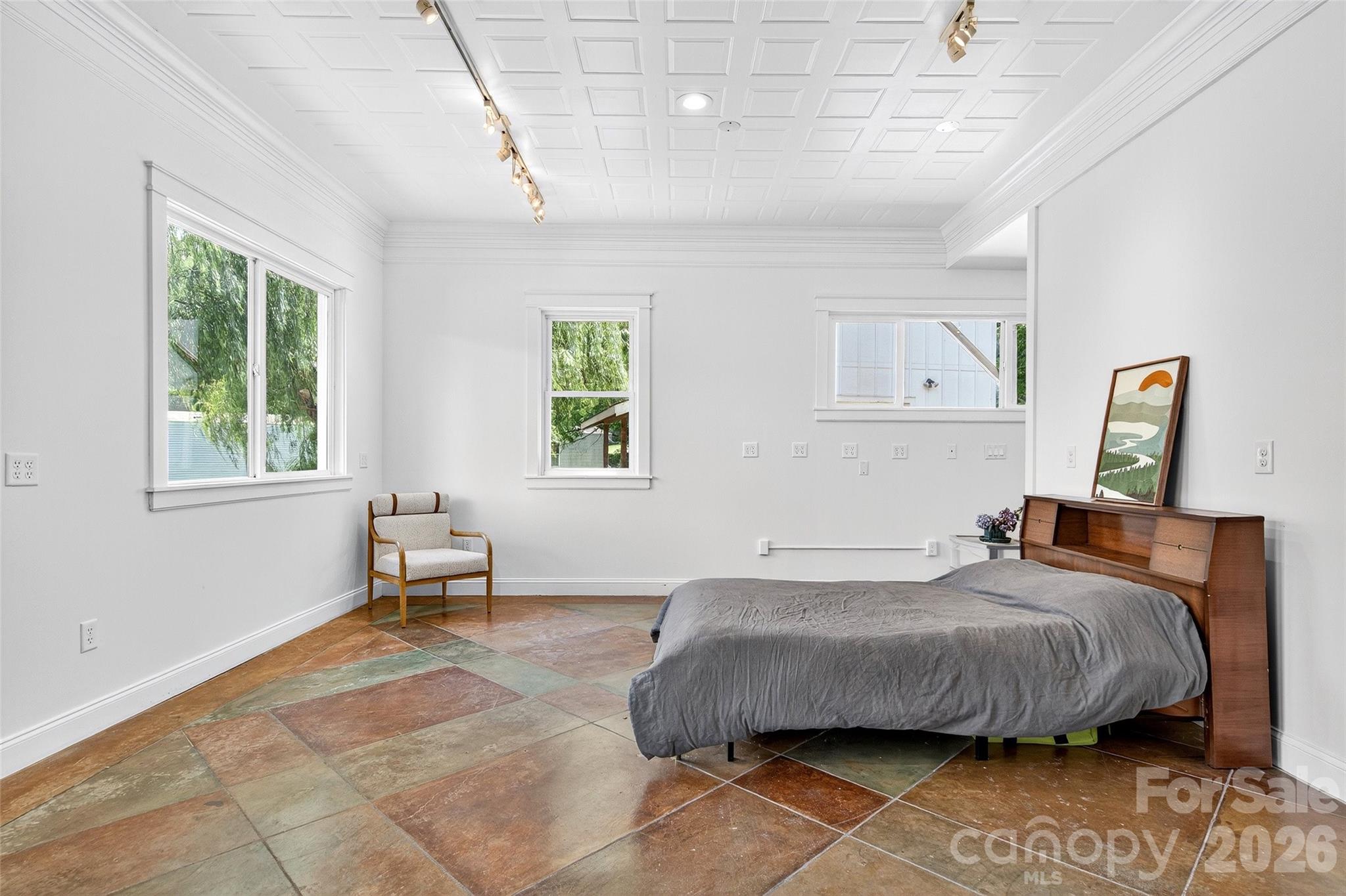 626 Old Lytle Cove Road — Swannanoa