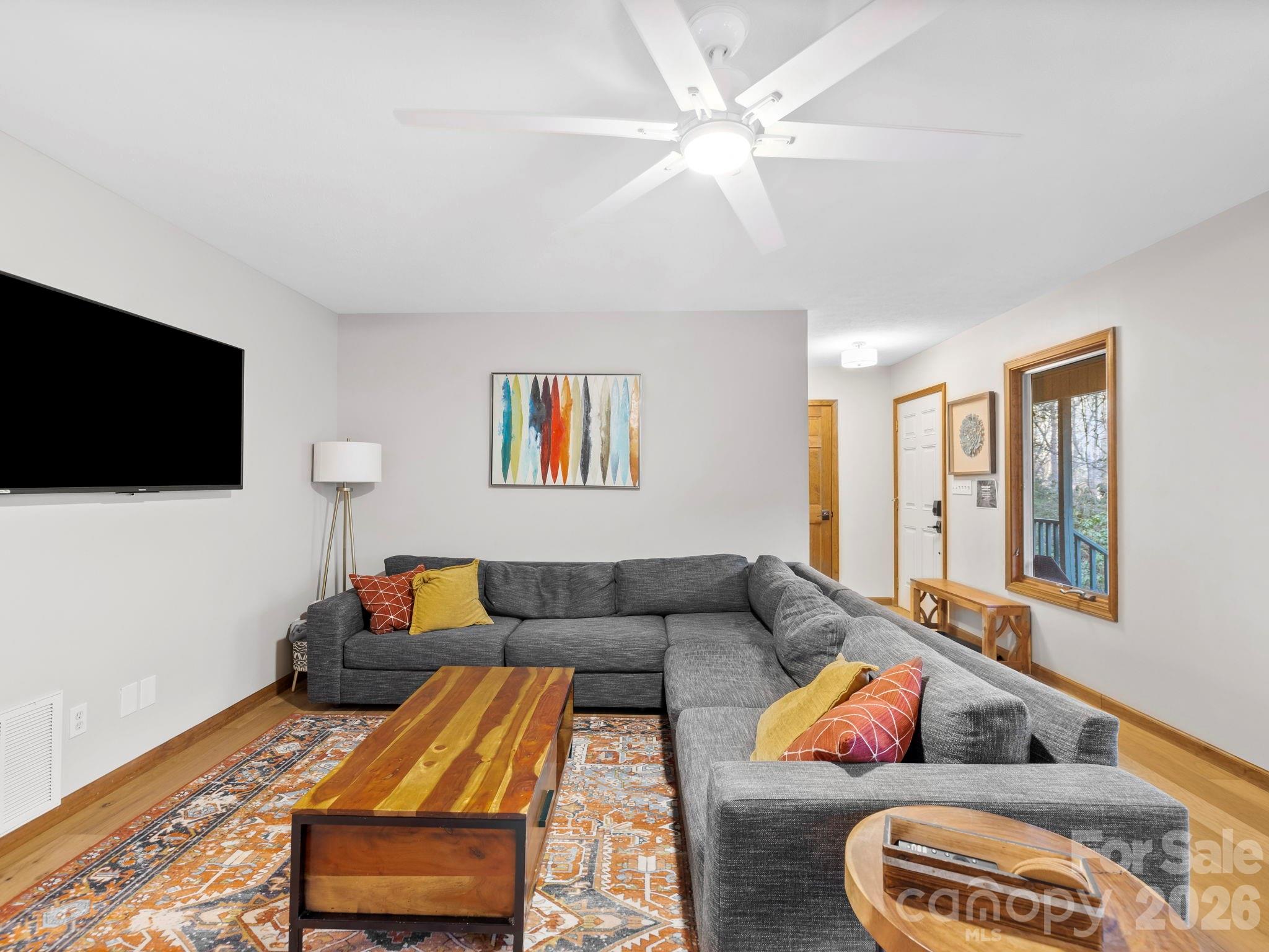 581 Hubbard Hollow Road — Rosman