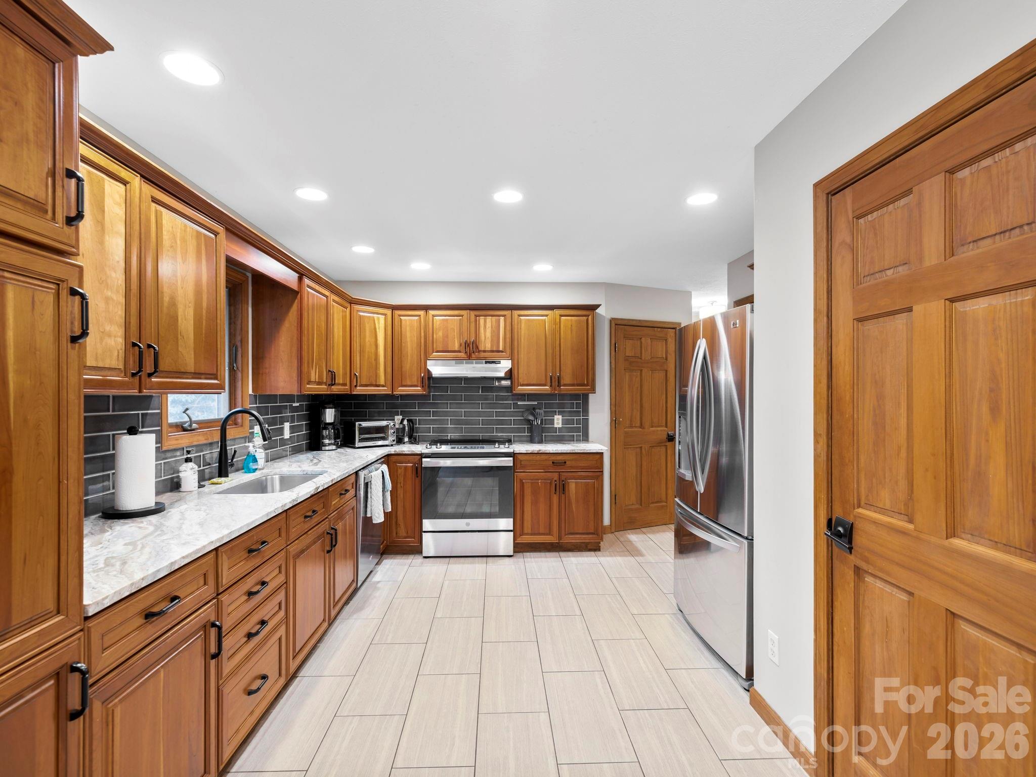 581 Hubbard Hollow Road — Rosman