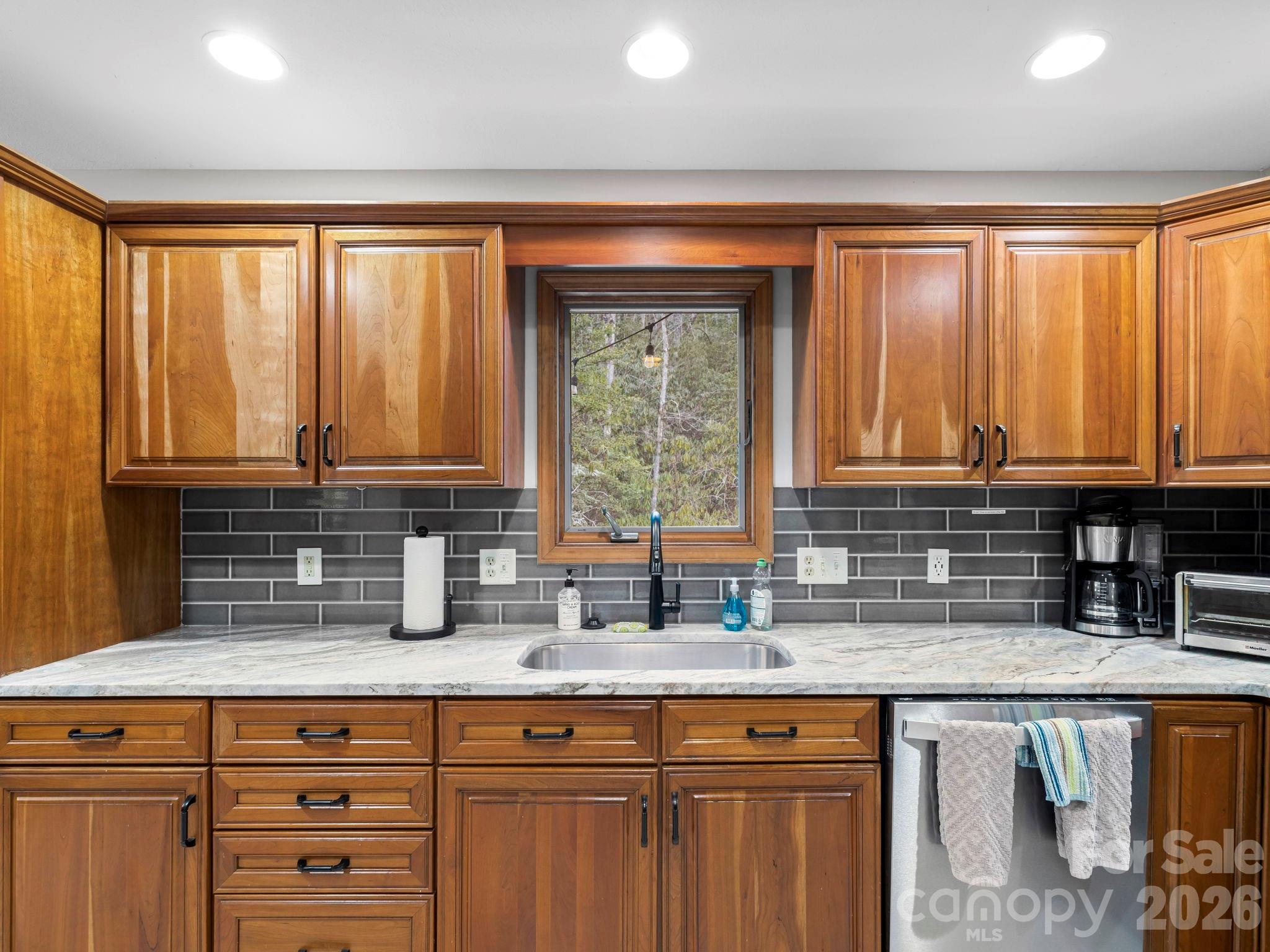 581 Hubbard Hollow Road — Rosman
