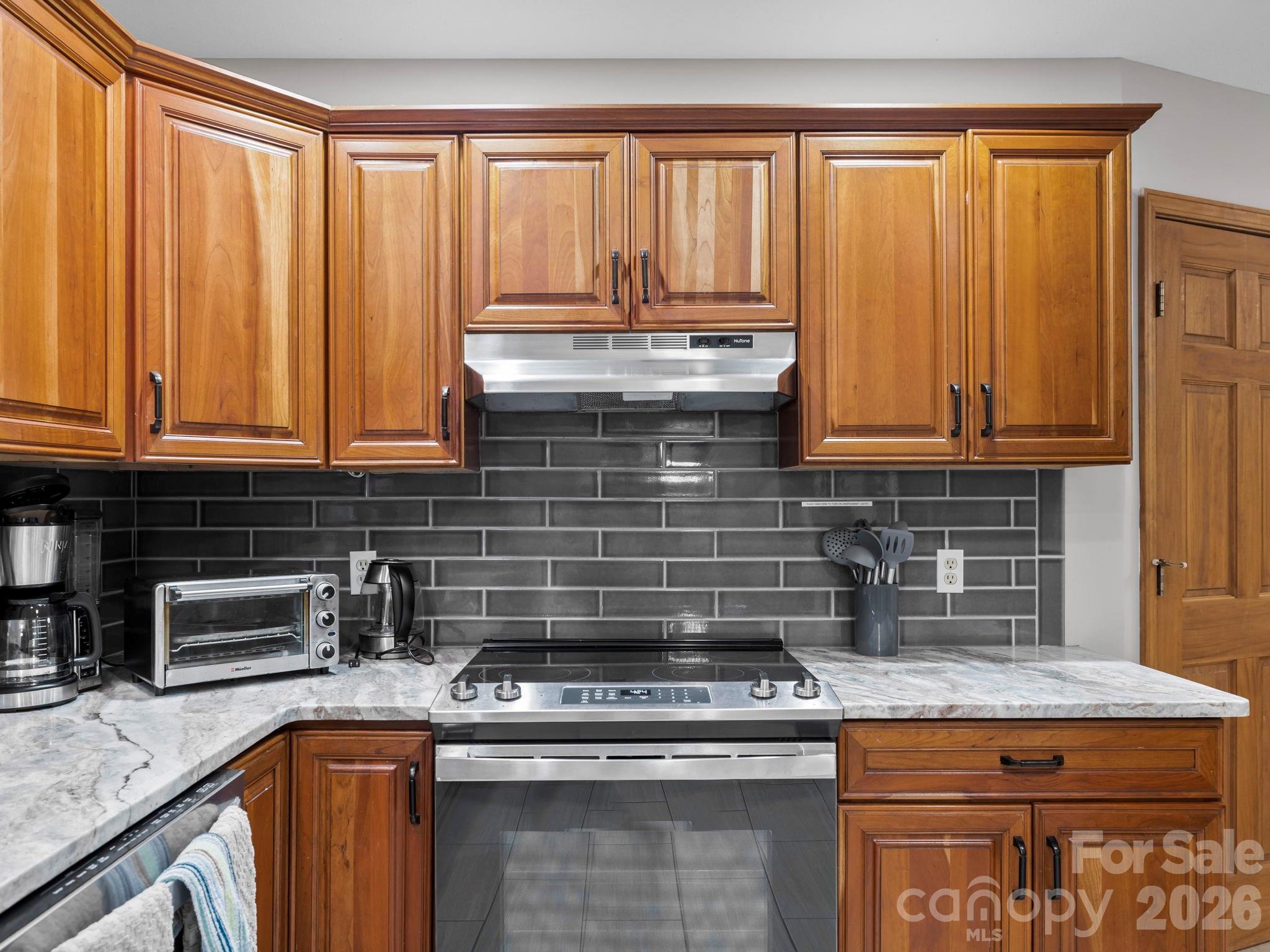 581 Hubbard Hollow Road — Rosman