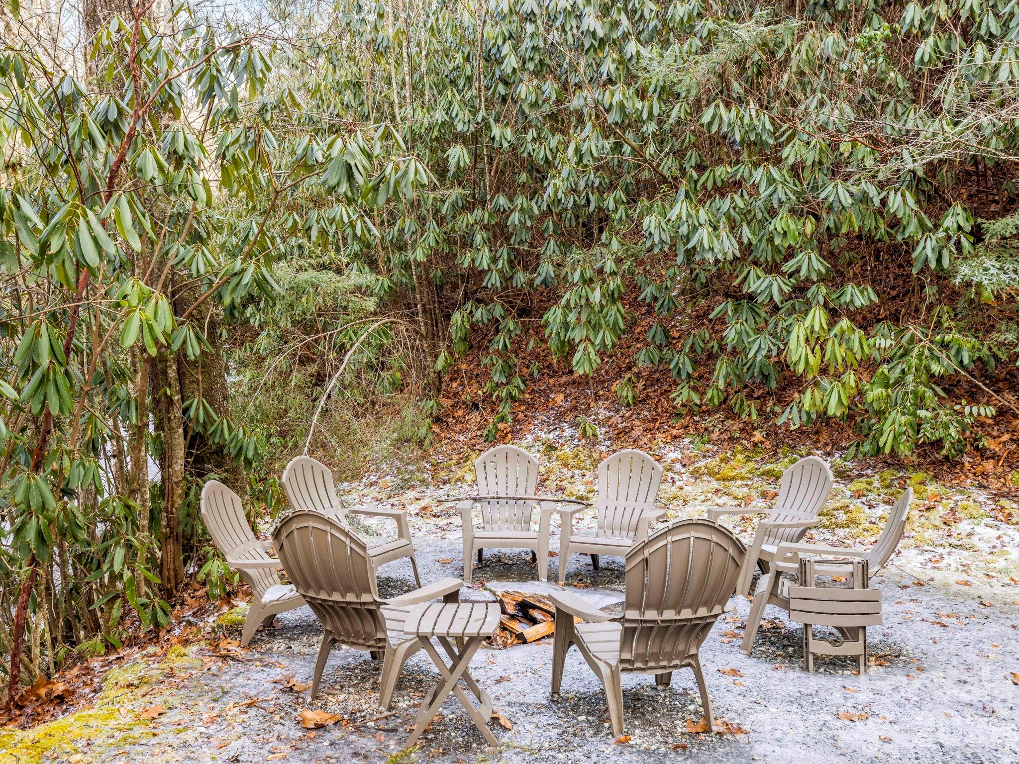 581 Hubbard Hollow Road — Rosman