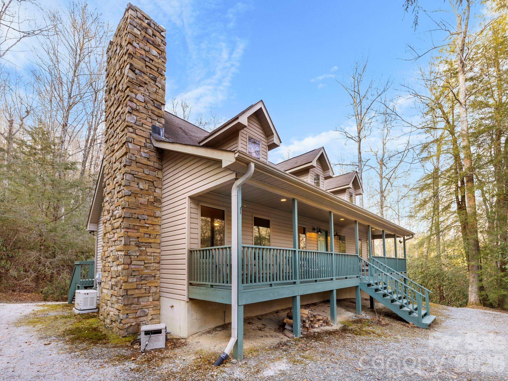 581 Hubbard Hollow Road — Rosman