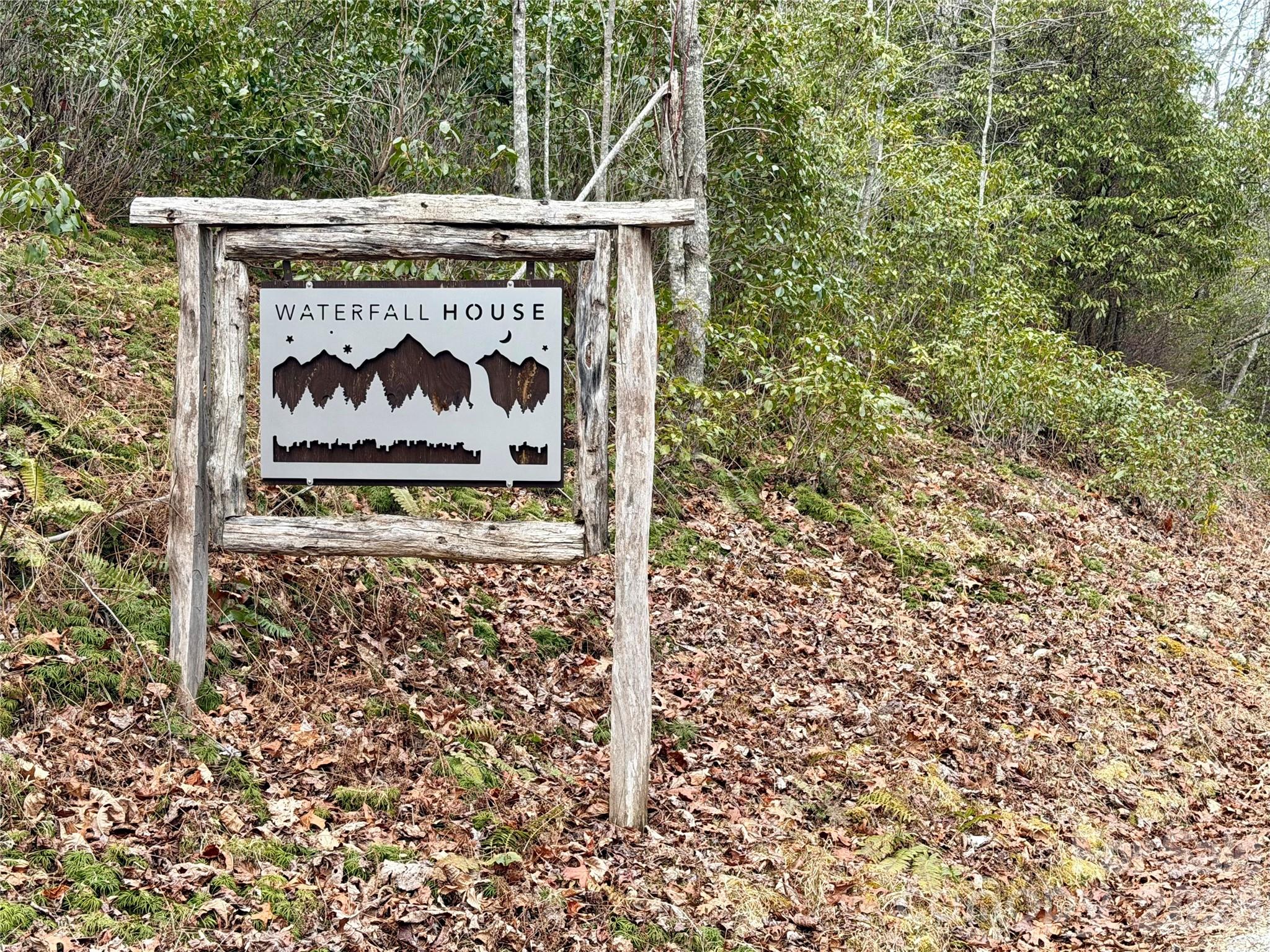 581 Hubbard Hollow Road — Rosman