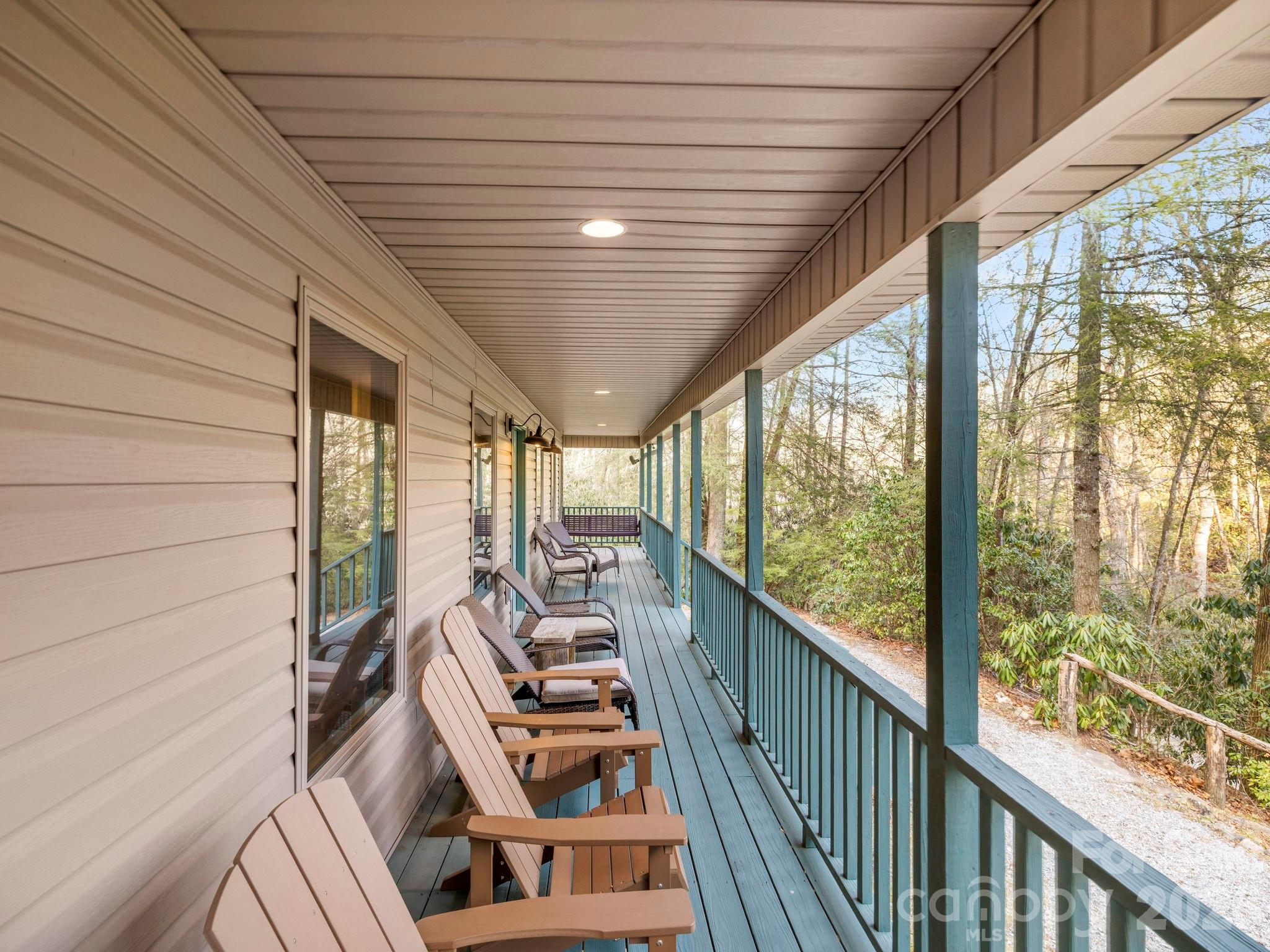 581 Hubbard Hollow Road — Rosman