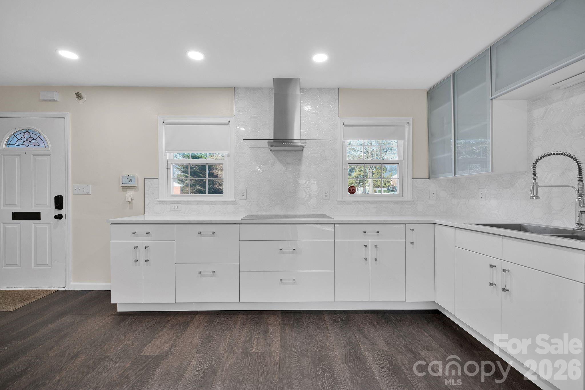 8308 Knights Bridge Road — Charlotte