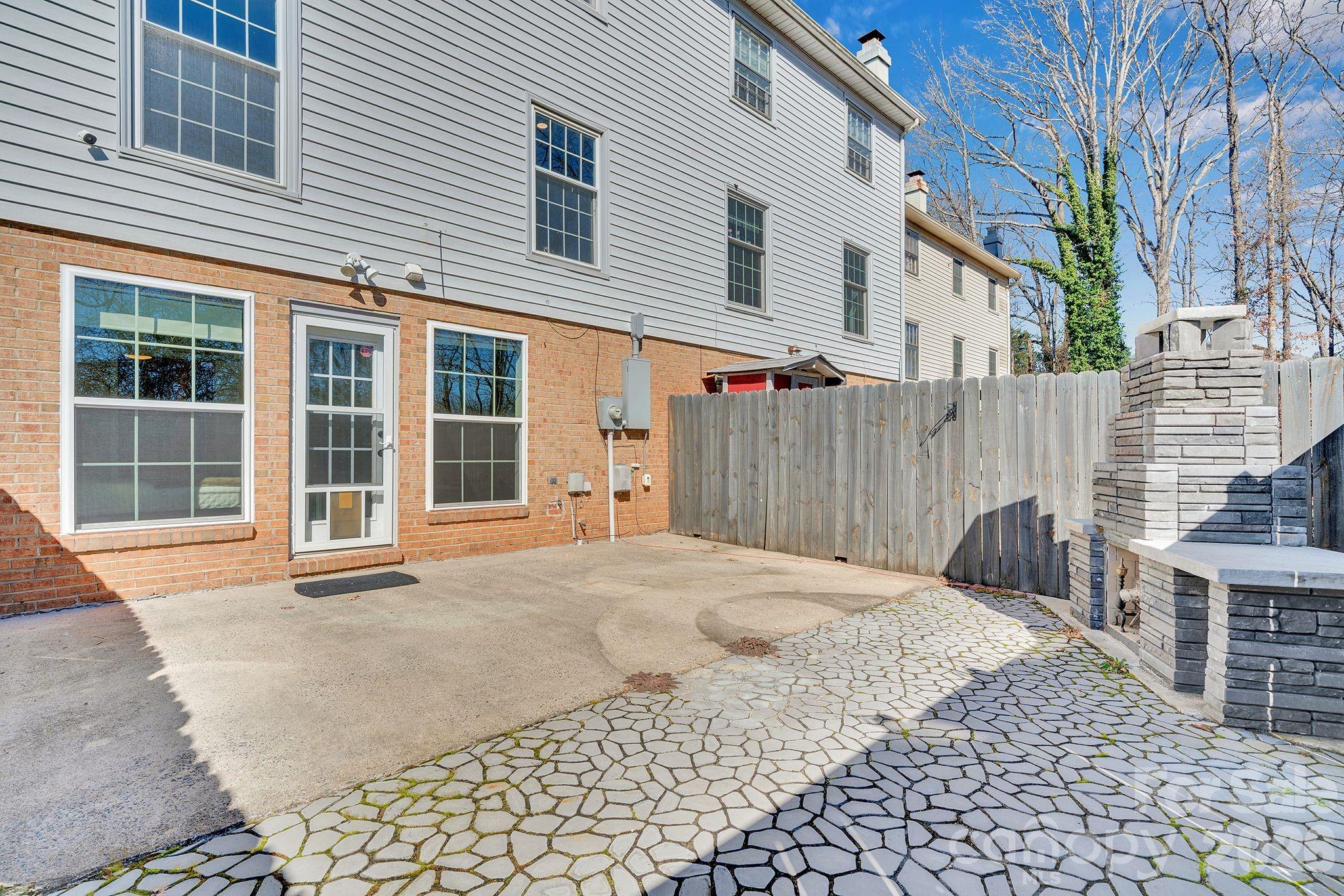 8308 Knights Bridge Road — Charlotte
