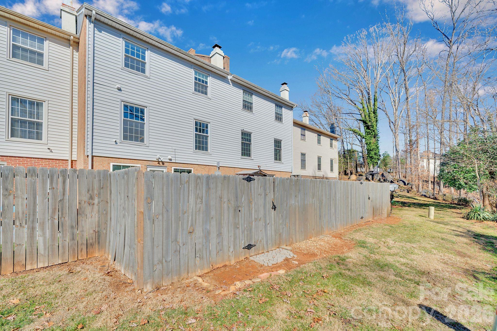 8308 Knights Bridge Road — Charlotte