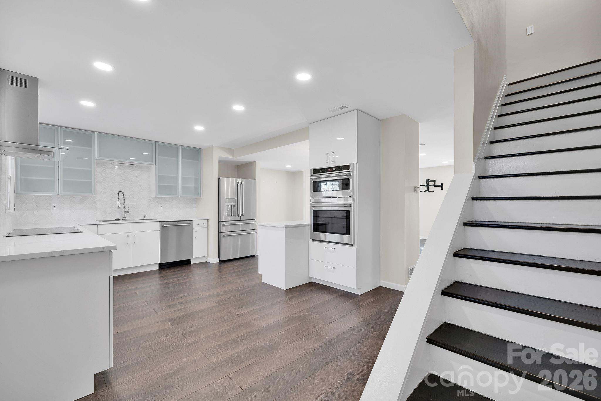 8308 Knights Bridge Road — Charlotte