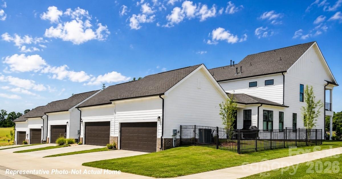 10225 Rainier Trail Drive NW — Huntersville