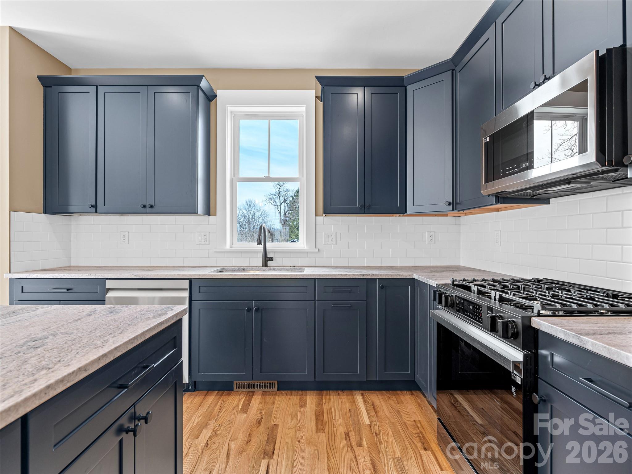 112 Alma Lane — Asheville