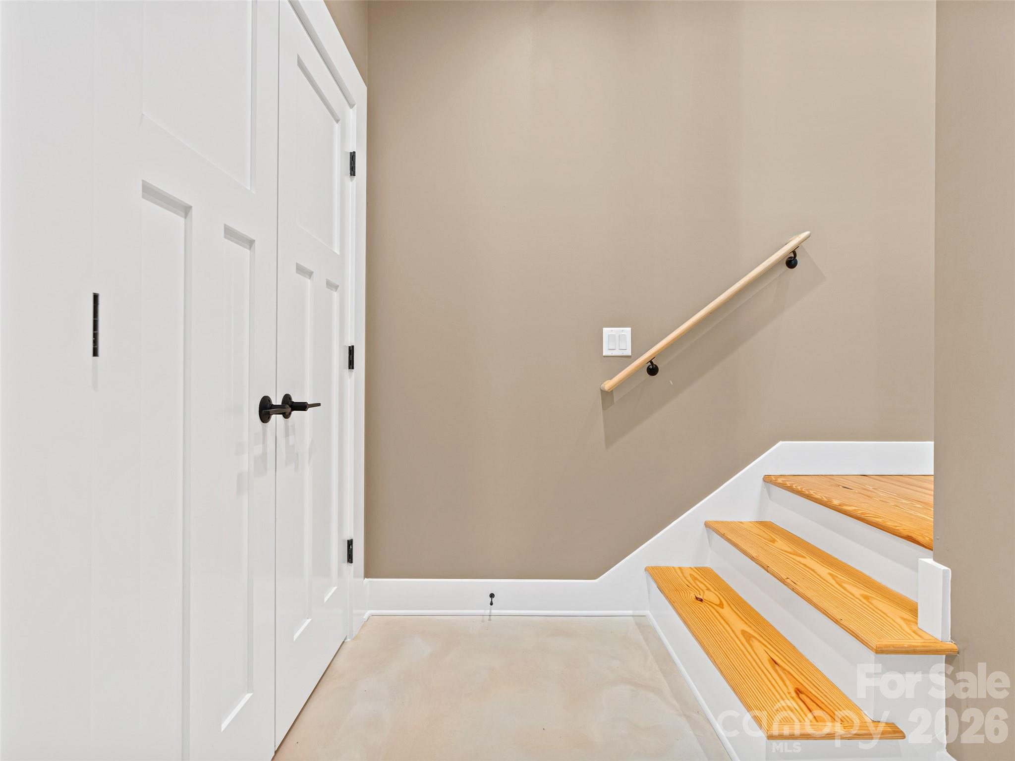 112 Alma Lane — Asheville