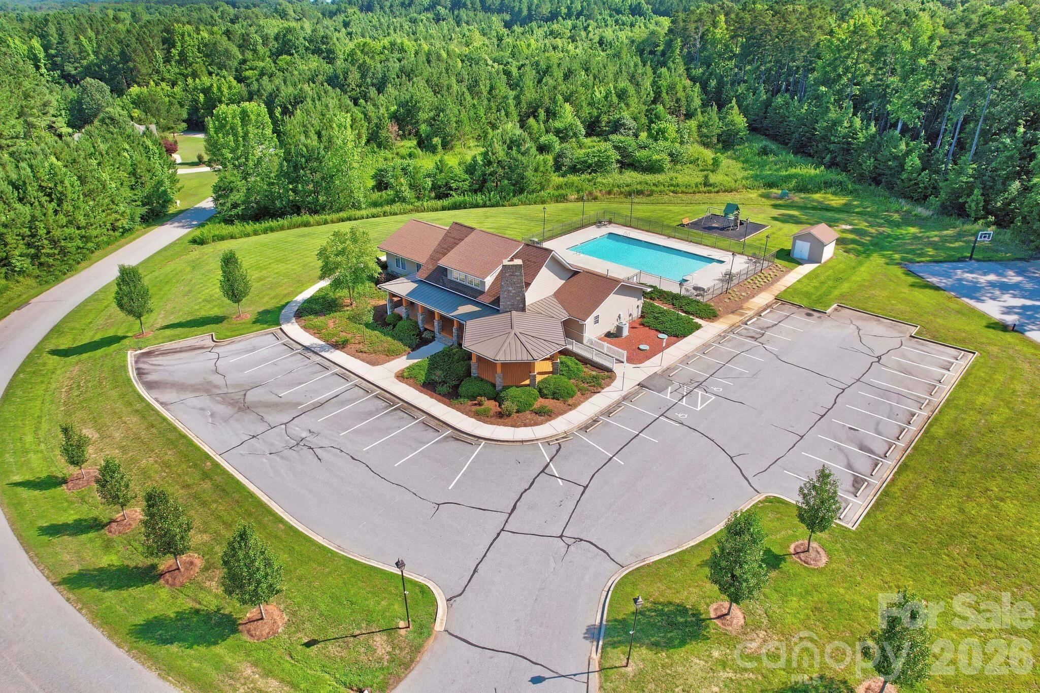 215 Village Lane — Salisbury