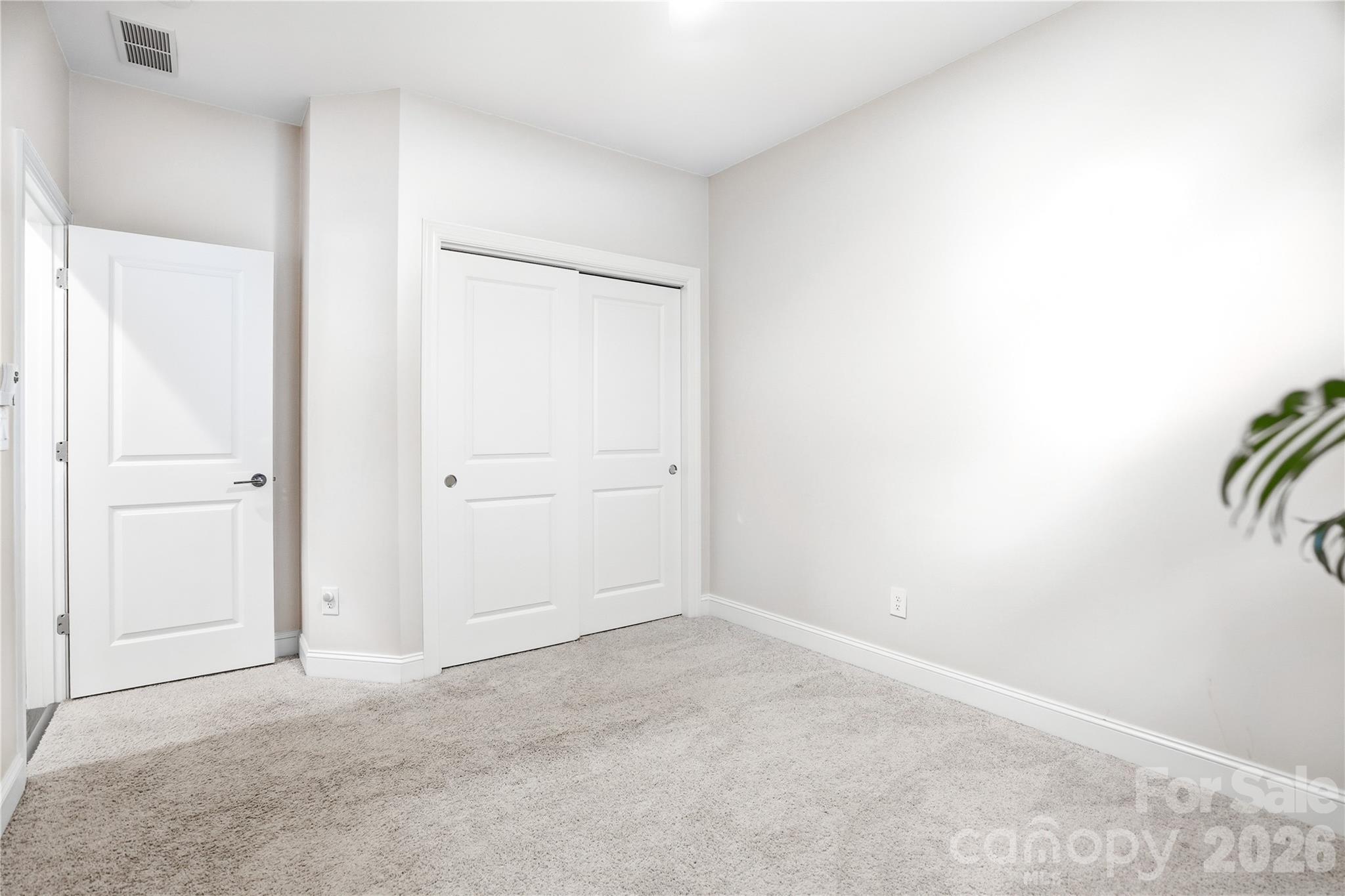 4899 Looking Glass Trail — Denver