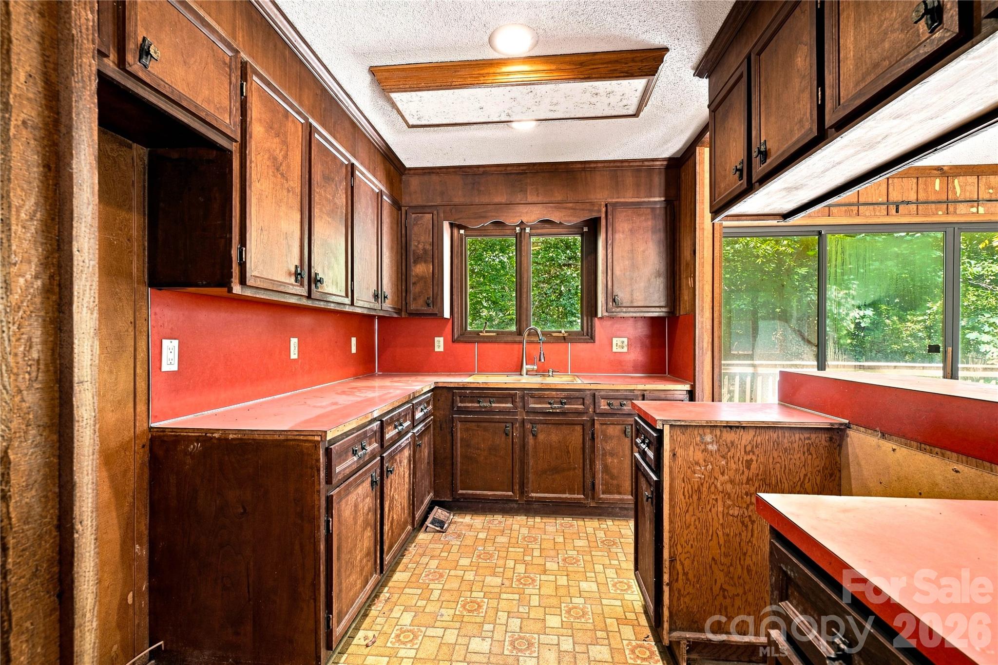 4515 Botany Trail — Maiden
