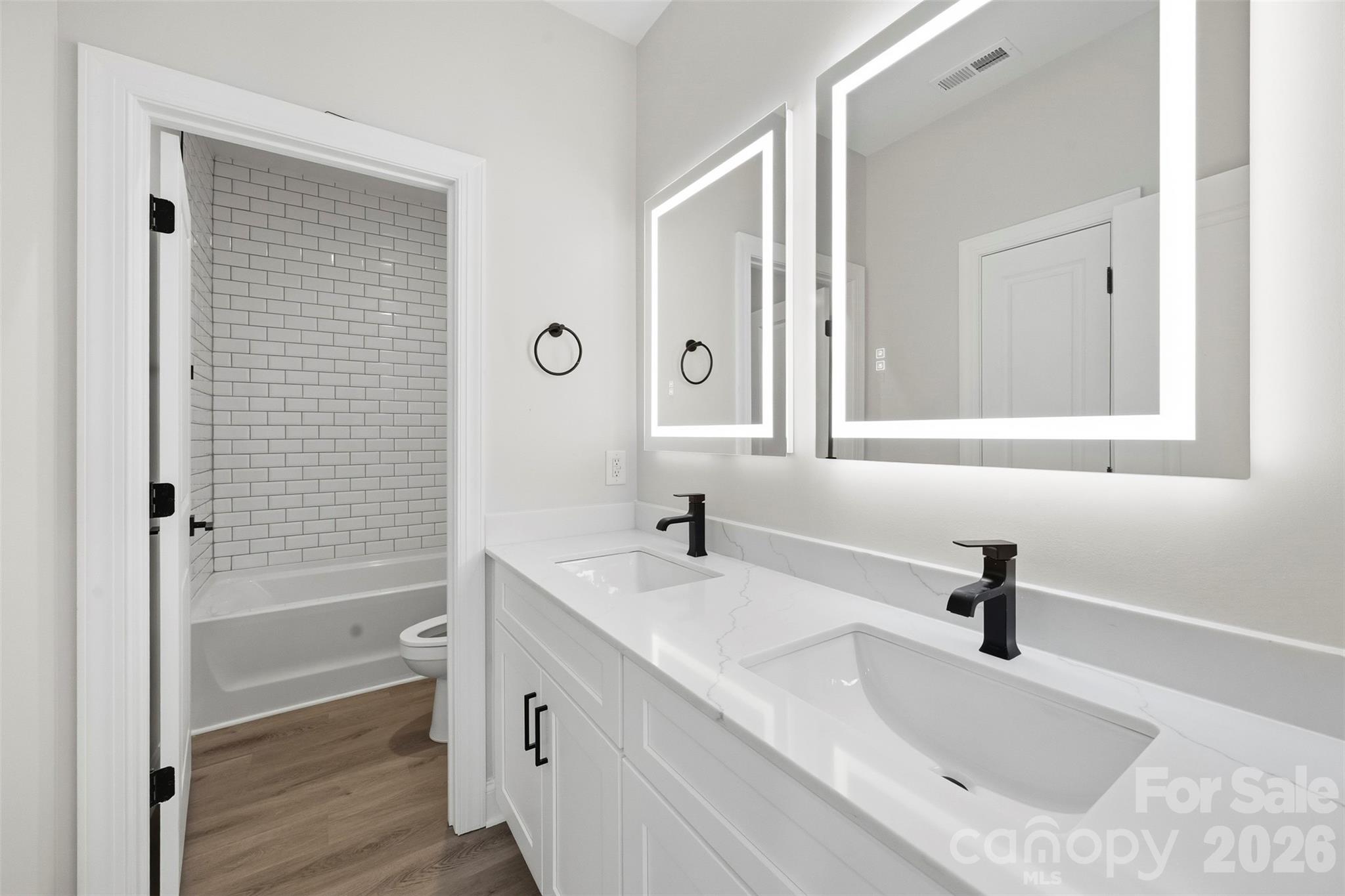 105 N Smallwood Place — Charlotte