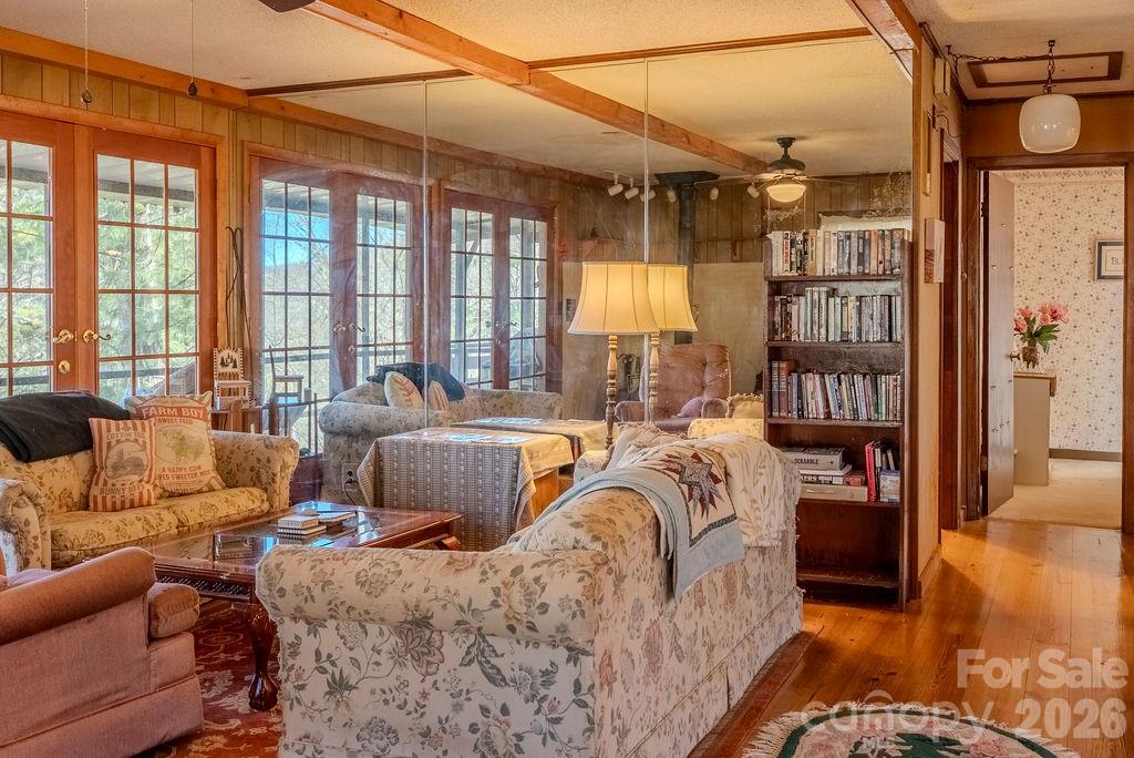 465 Enchanted Forest Drive — Sylva