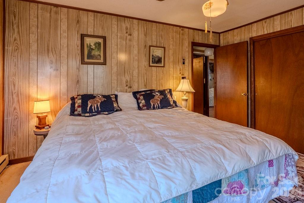 465 Enchanted Forest Drive — Sylva