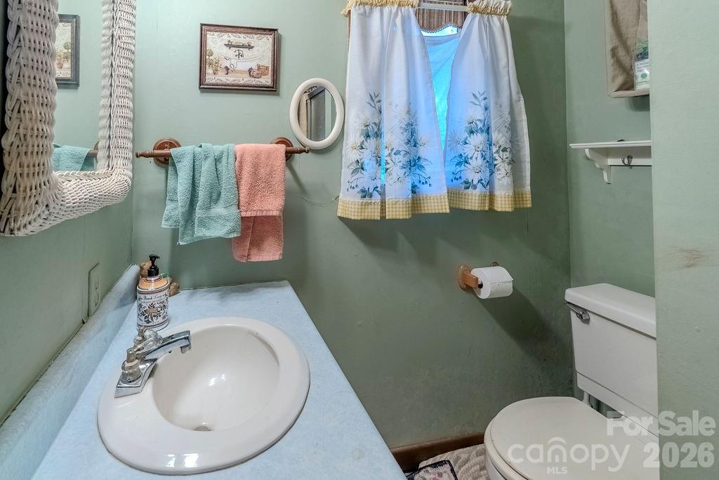 465 Enchanted Forest Drive — Sylva