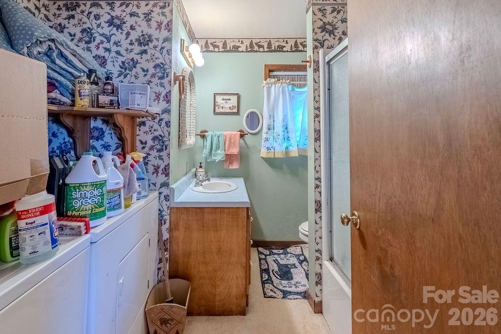 465 Enchanted Forest Drive — Sylva