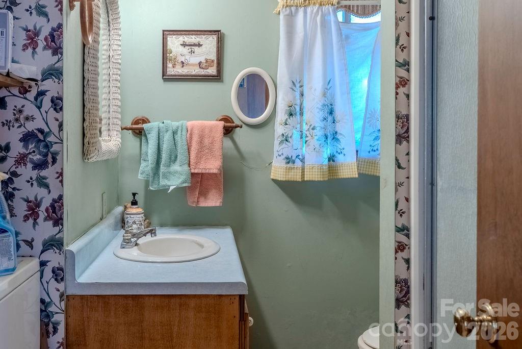 465 Enchanted Forest Drive — Sylva