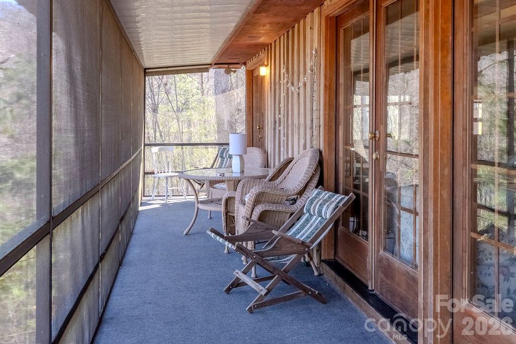 465 Enchanted Forest Drive — Sylva