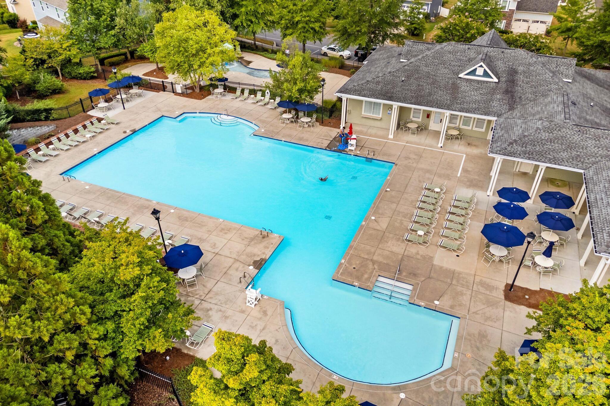 13603 Helen Benson Boulevard — Davidson