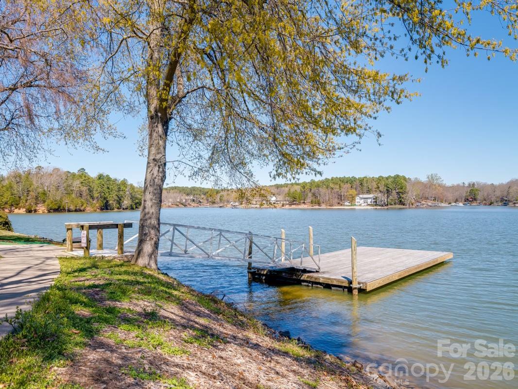 5029 Duval Circle — Tega Cay