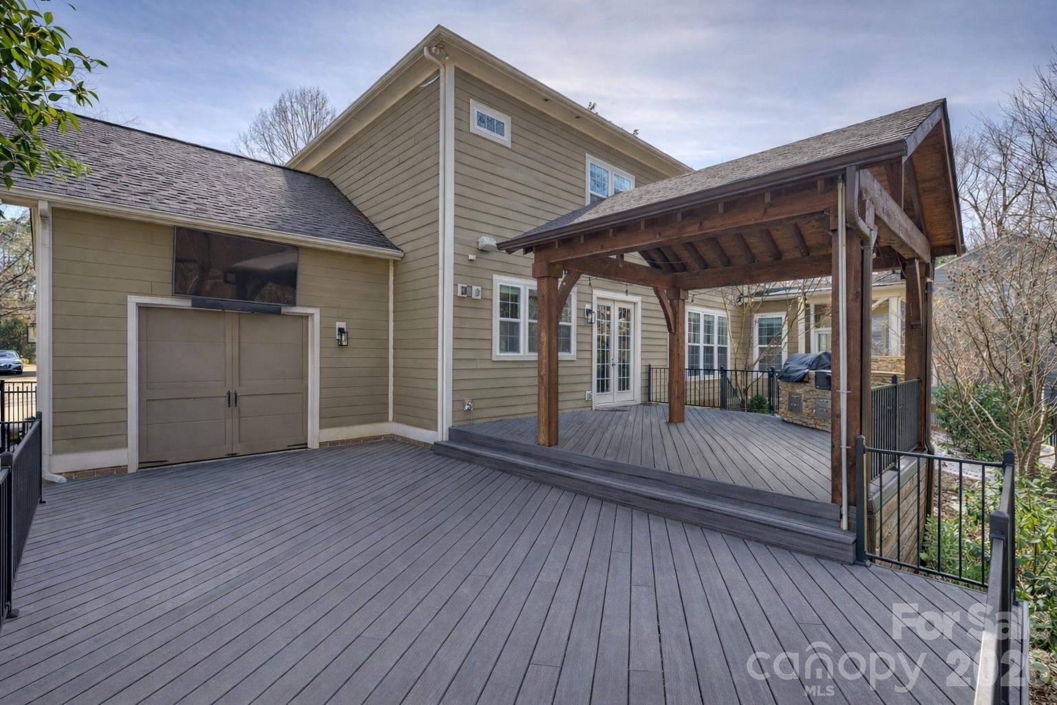 3522 Carmel Road — Charlotte