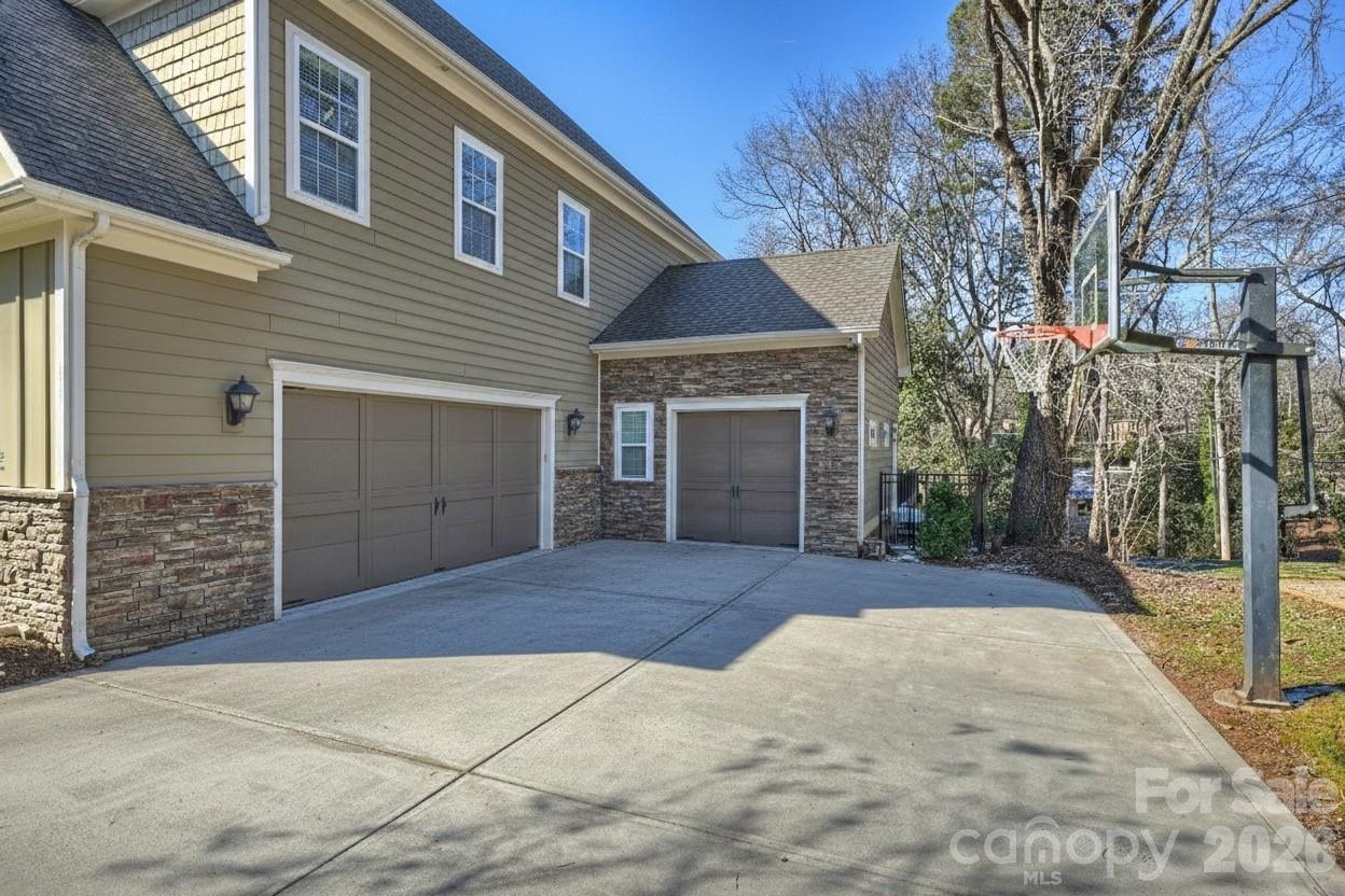 3522 Carmel Road — Charlotte