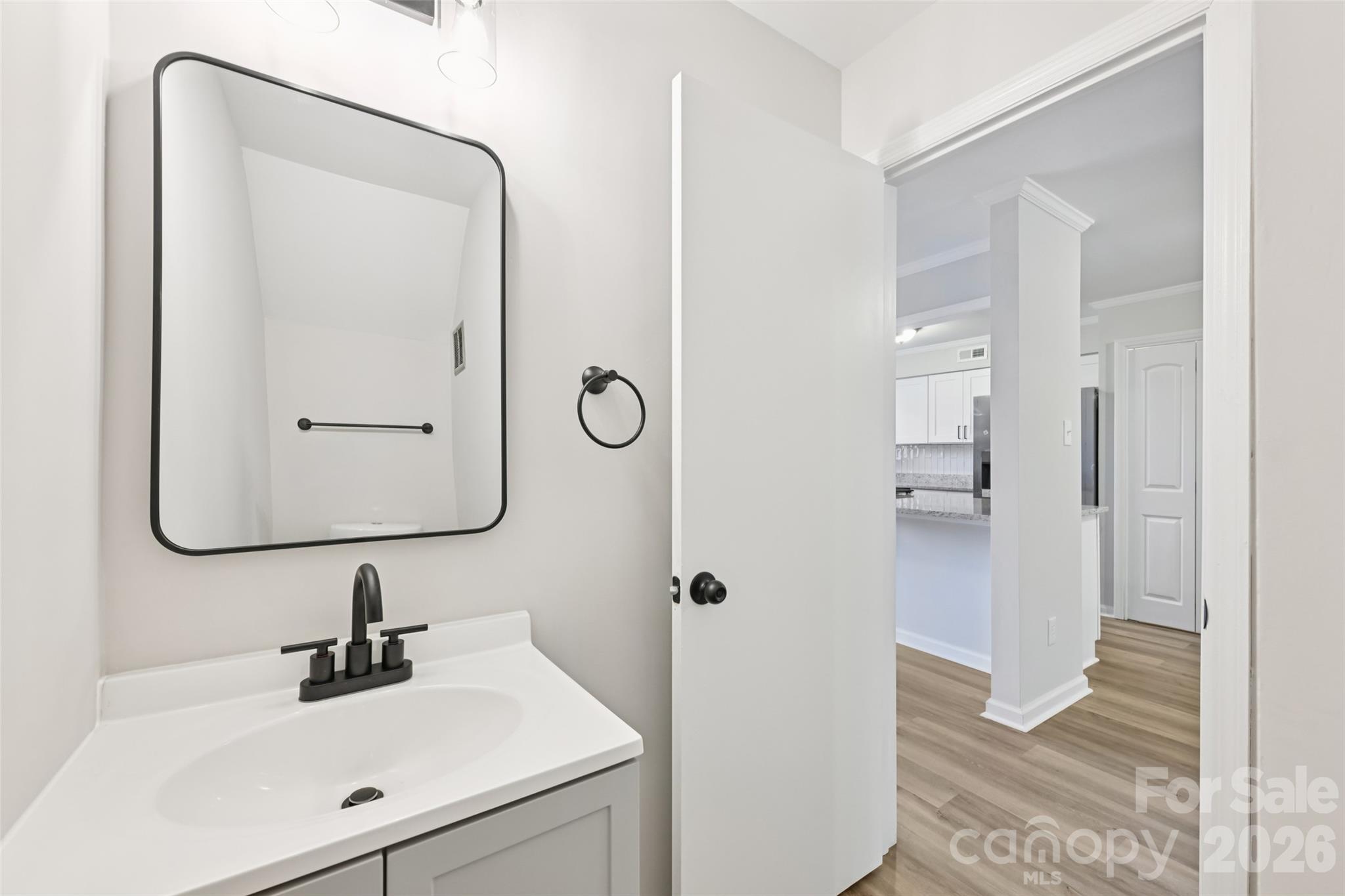 2231 Rexford Road #B — Charlotte
