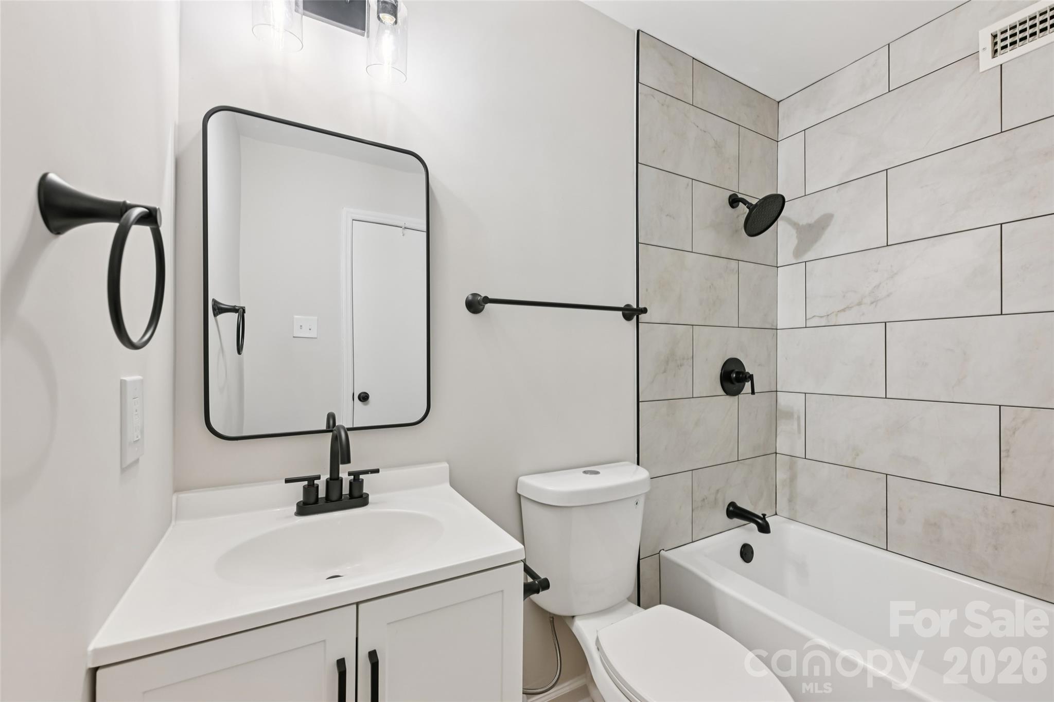 2231 Rexford Road #B — Charlotte