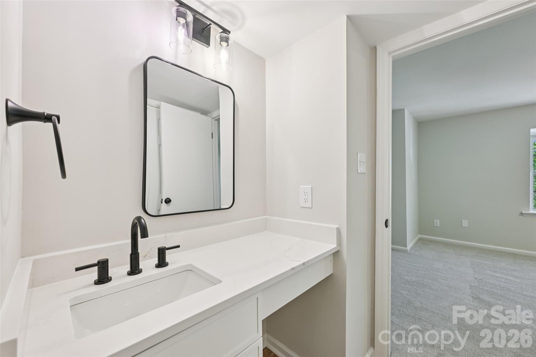 2231 Rexford Road #B — Charlotte