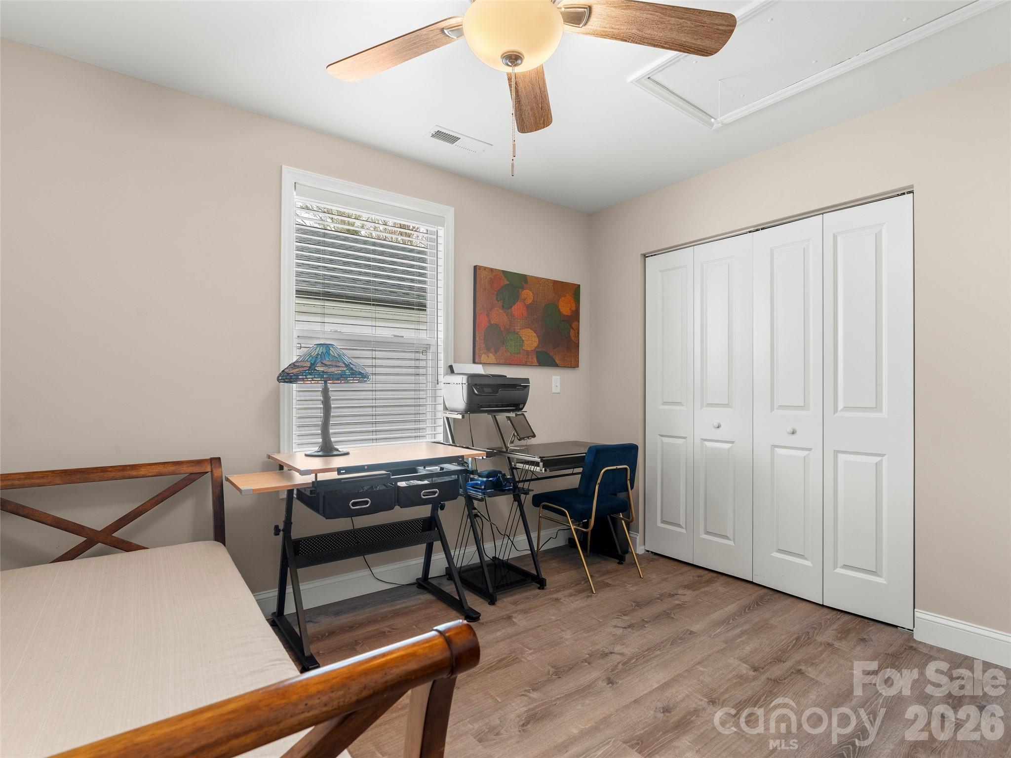 92 Lakeside Drive — Asheville