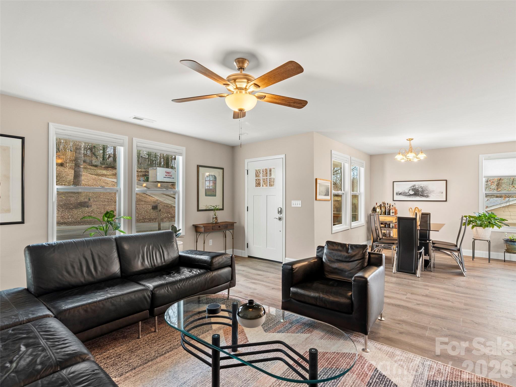 92 Lakeside Drive — Asheville