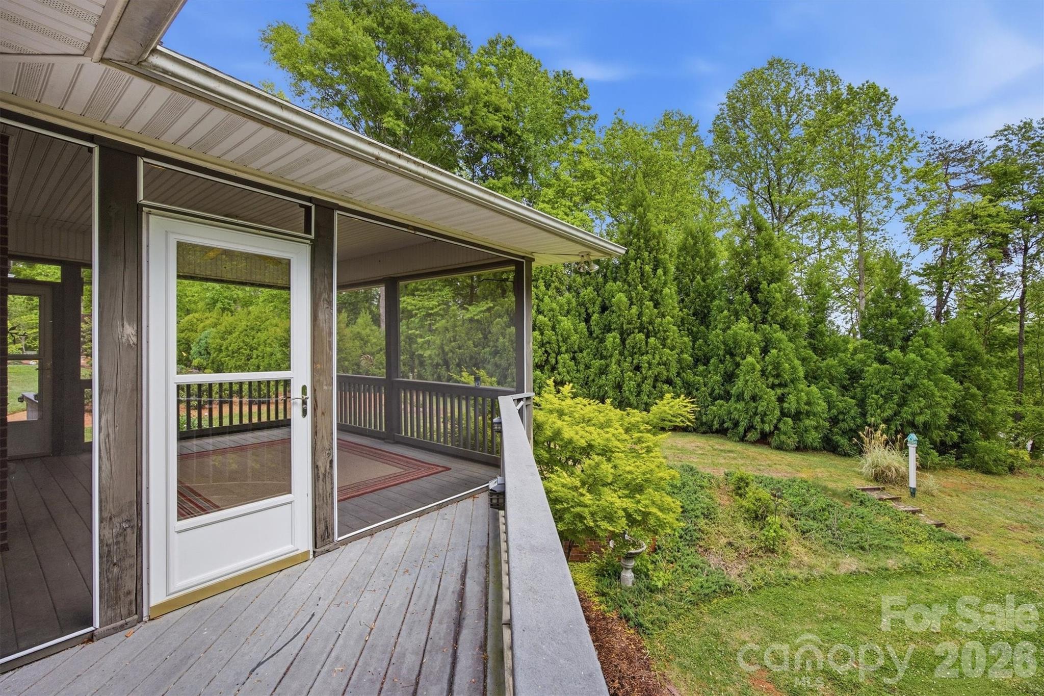 100 Crosscreek Drive — Morganton