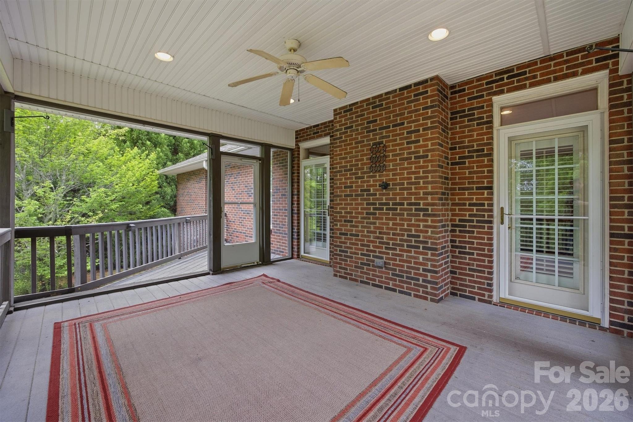 100 Crosscreek Drive — Morganton