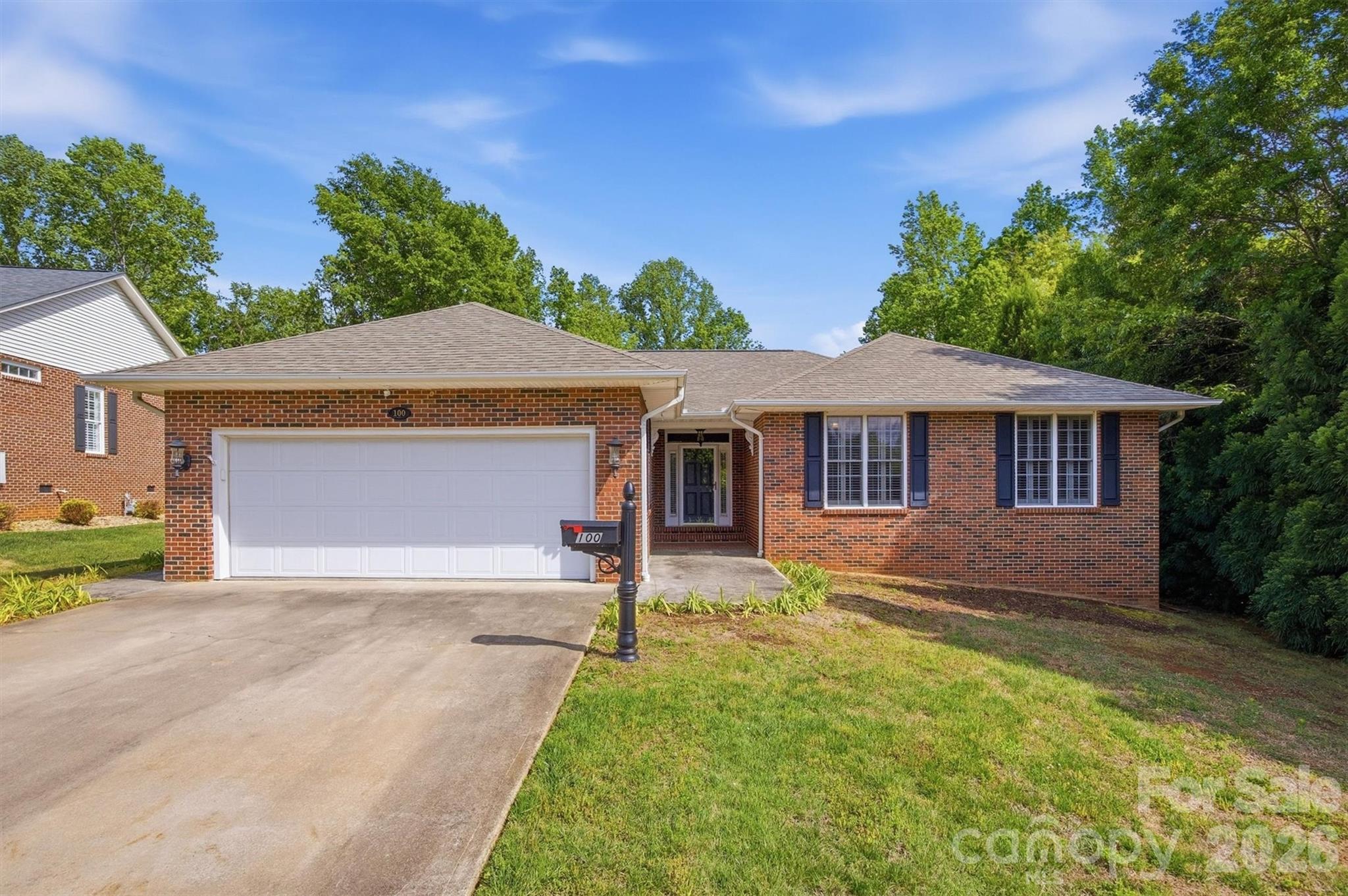 100 Crosscreek Drive — Morganton