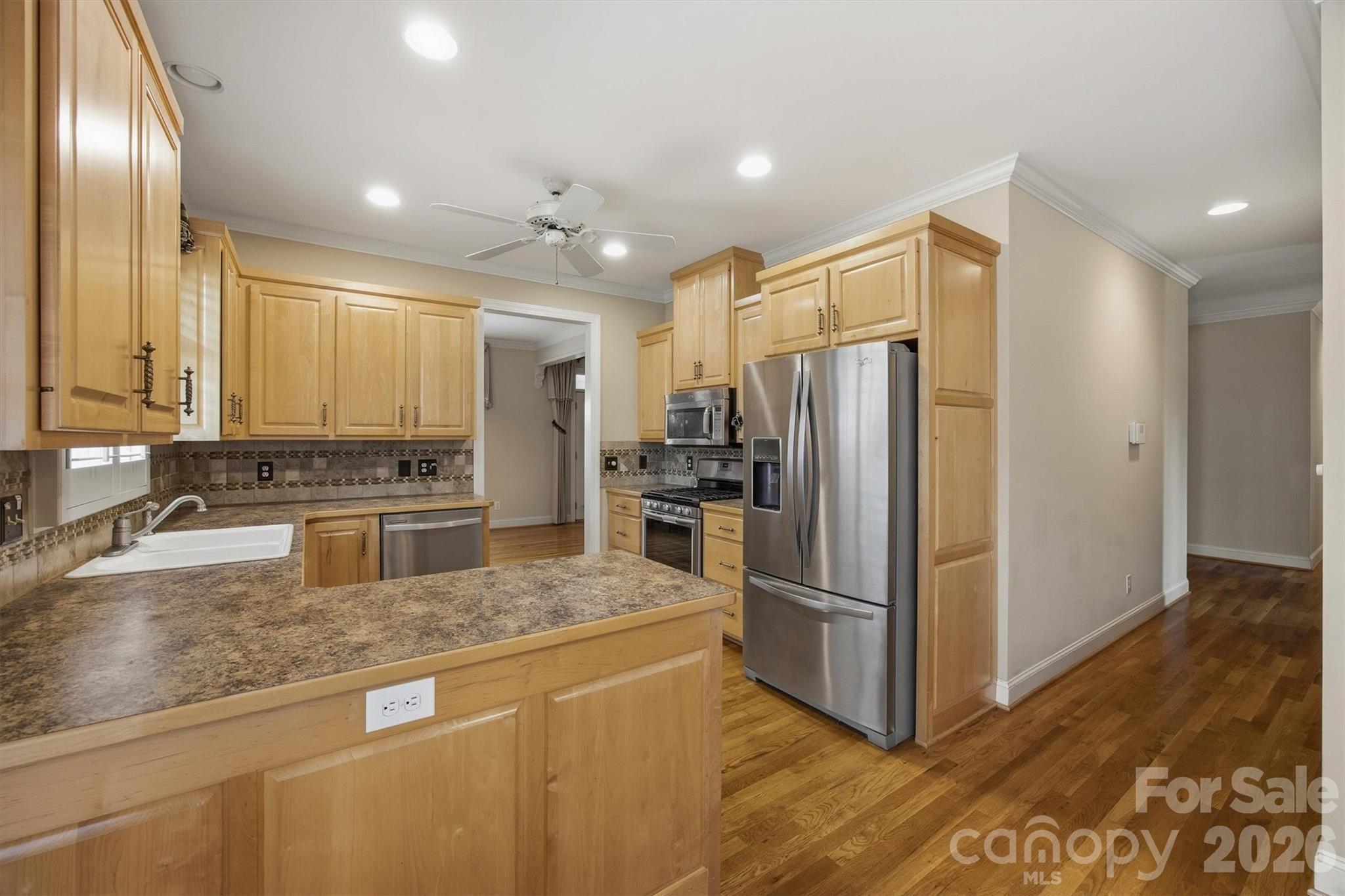 100 Crosscreek Drive — Morganton