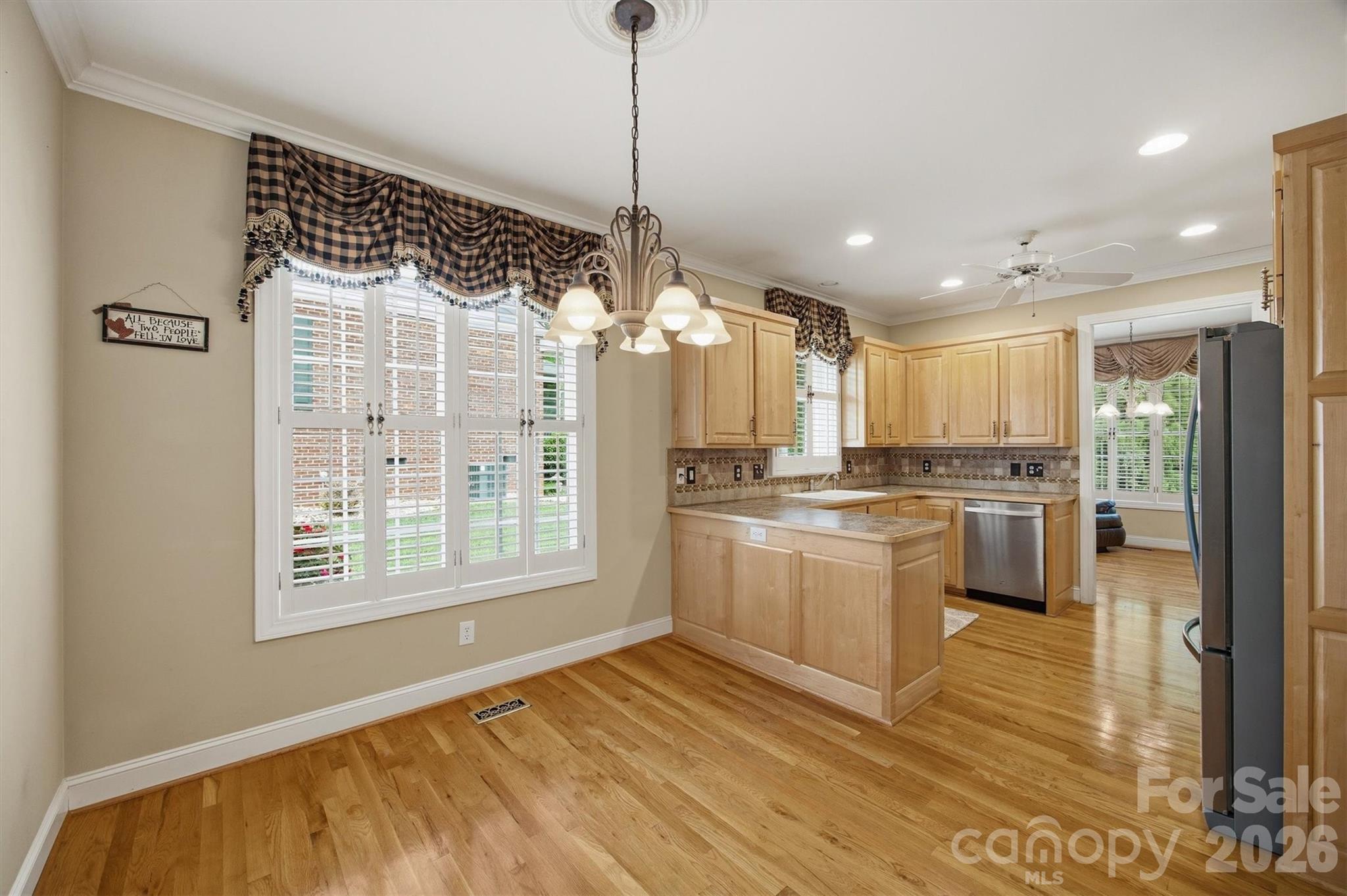 100 Crosscreek Drive — Morganton