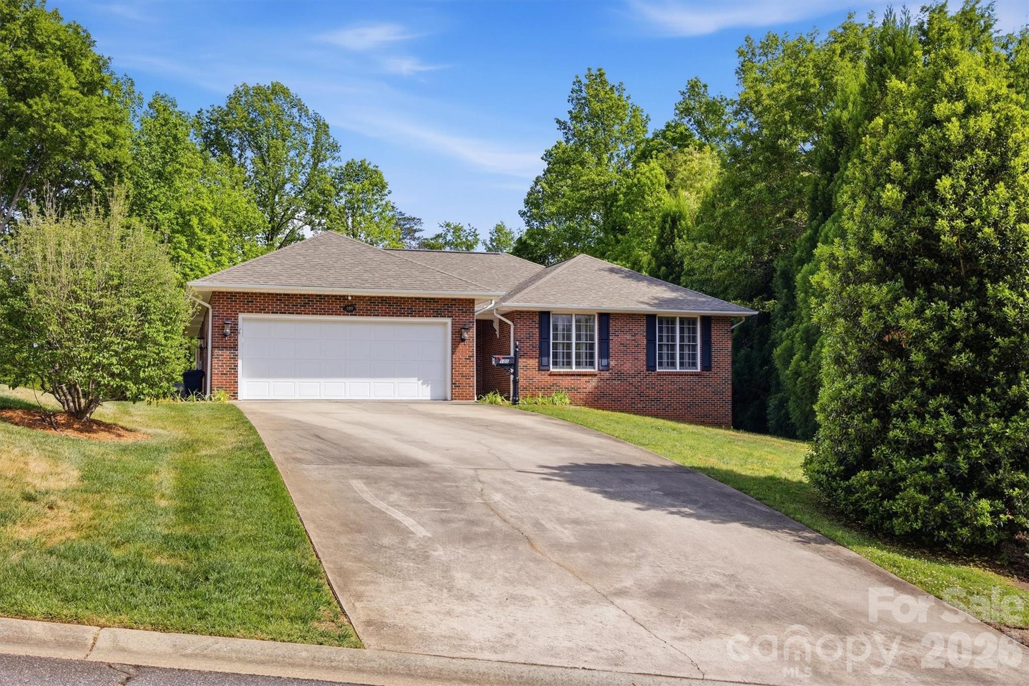 100 Crosscreek Drive — Morganton