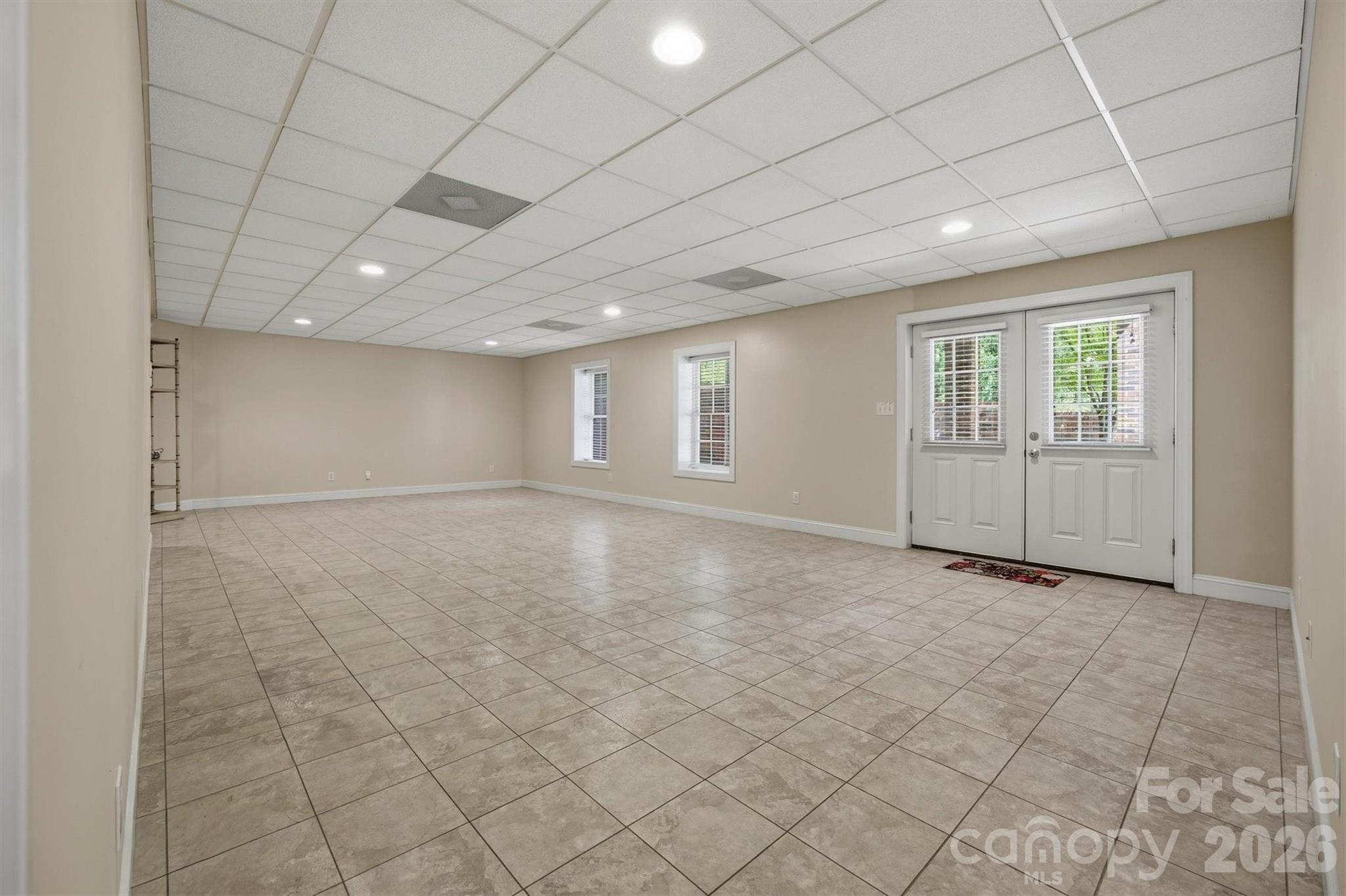 100 Crosscreek Drive — Morganton