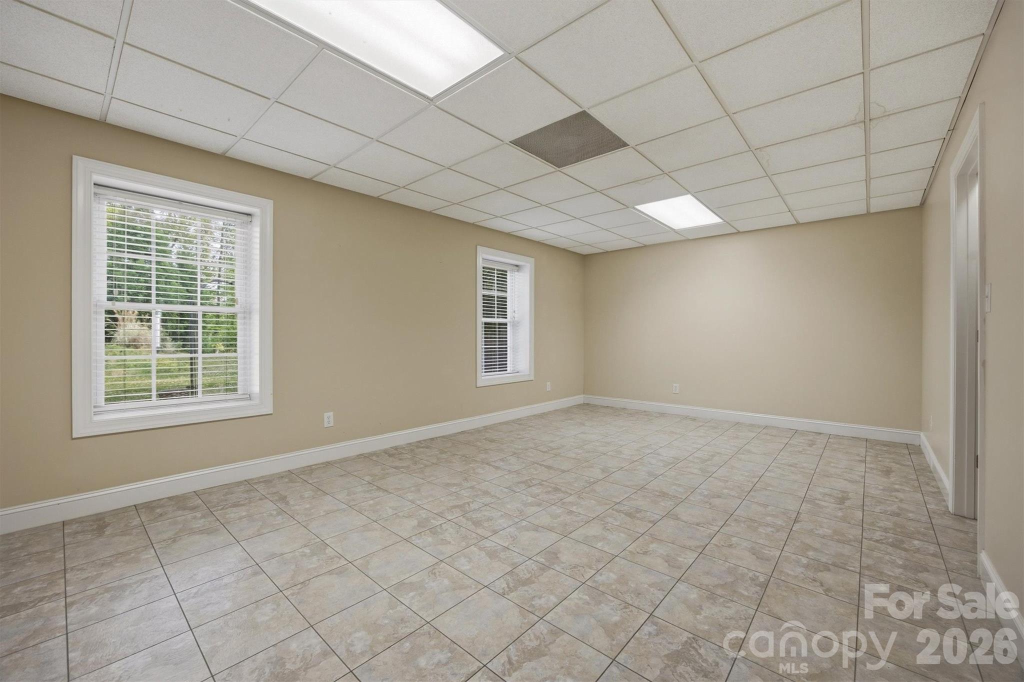 100 Crosscreek Drive — Morganton