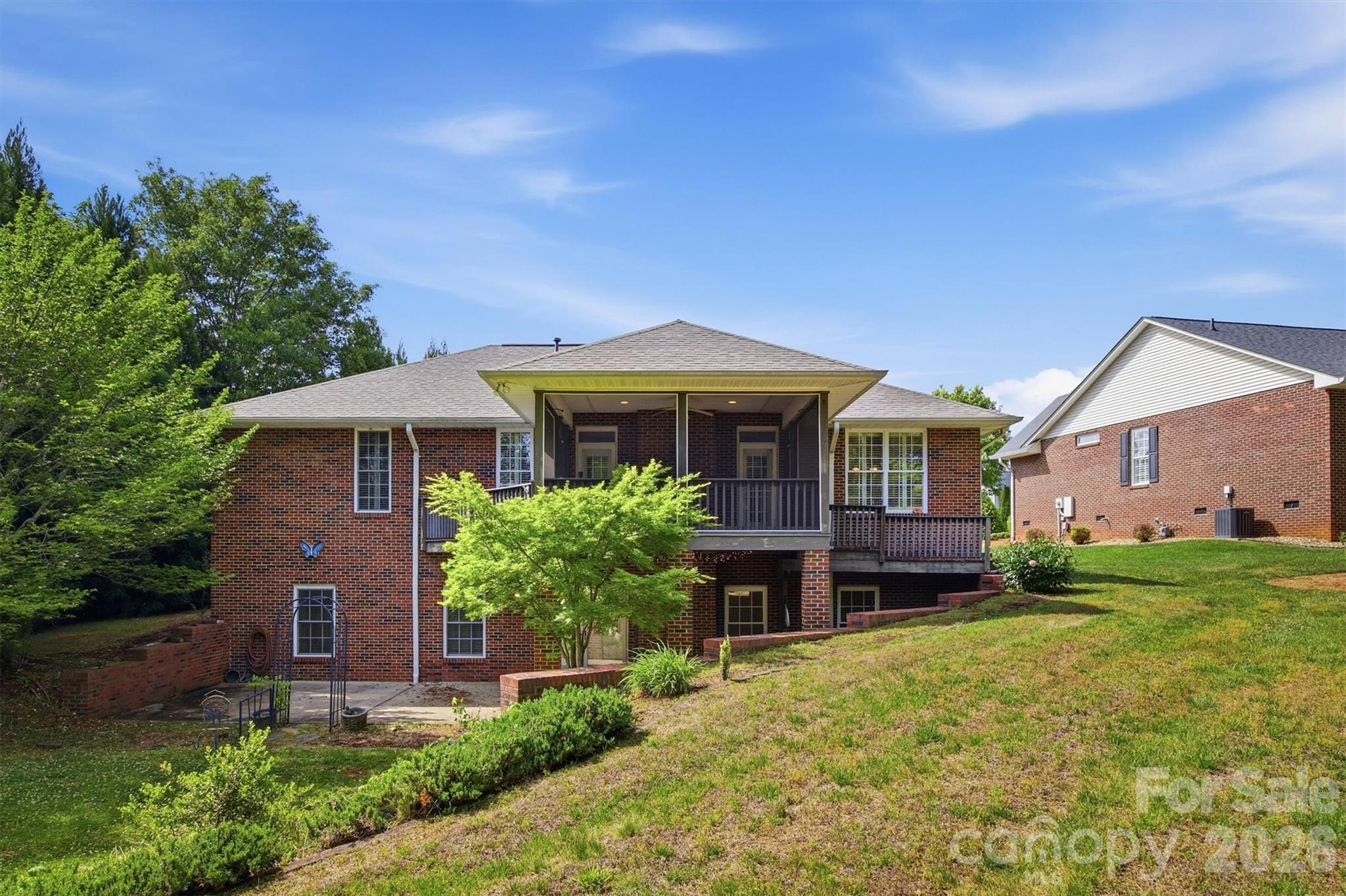 100 Crosscreek Drive — Morganton
