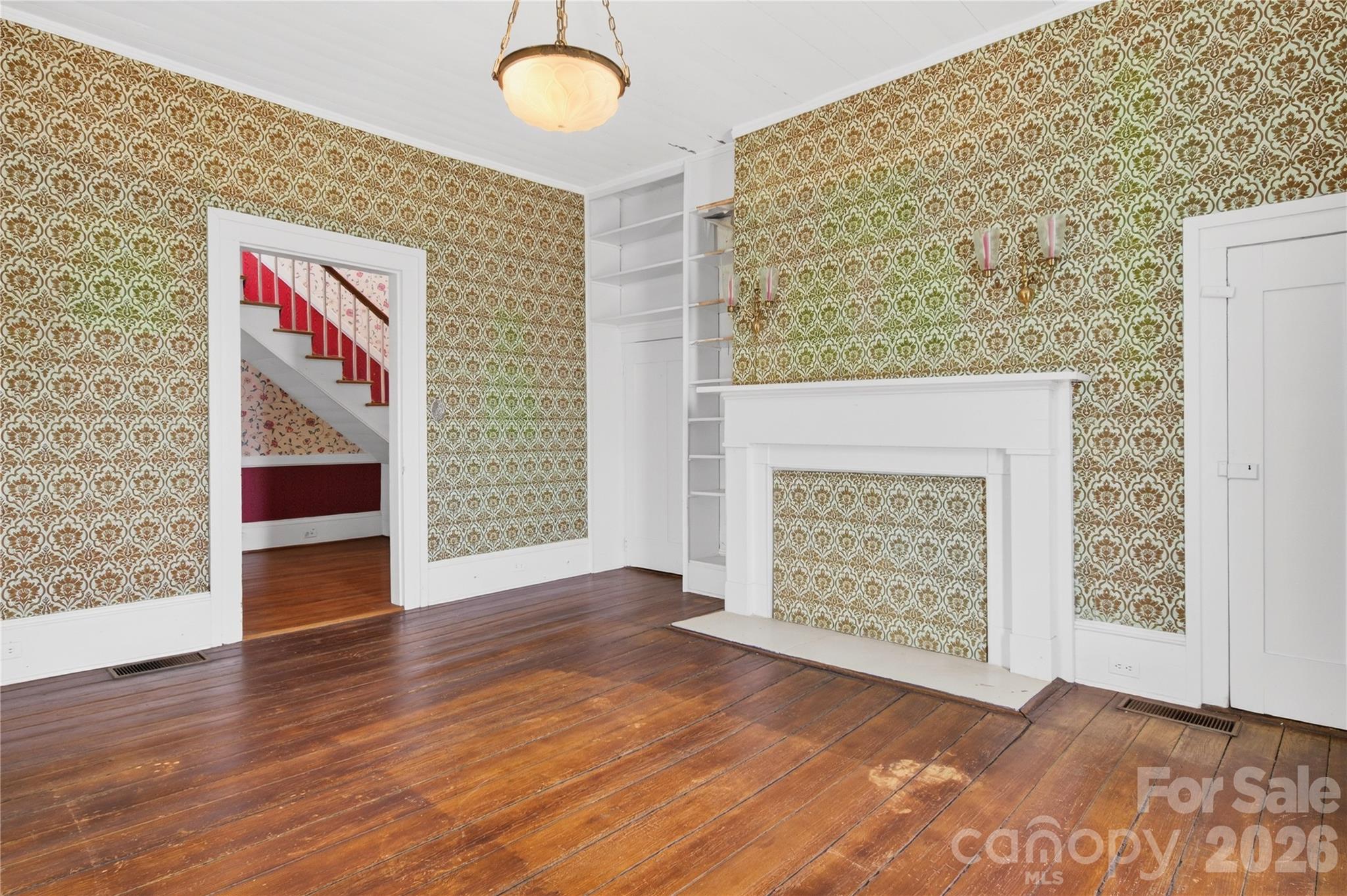 11124 Eastfield Road — Huntersville