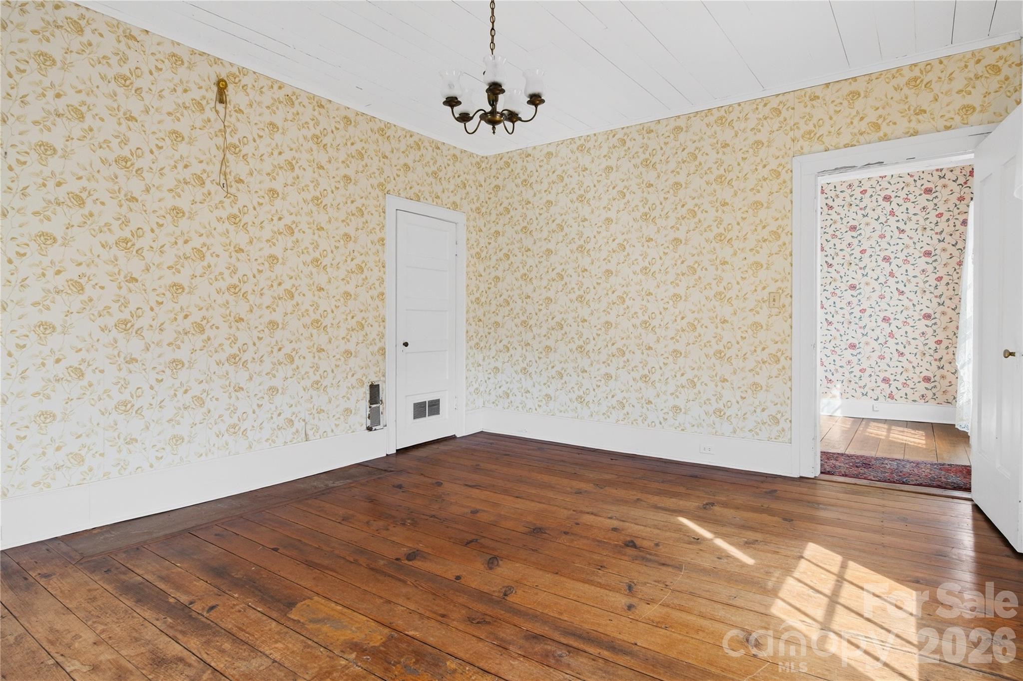 11124 Eastfield Road — Huntersville