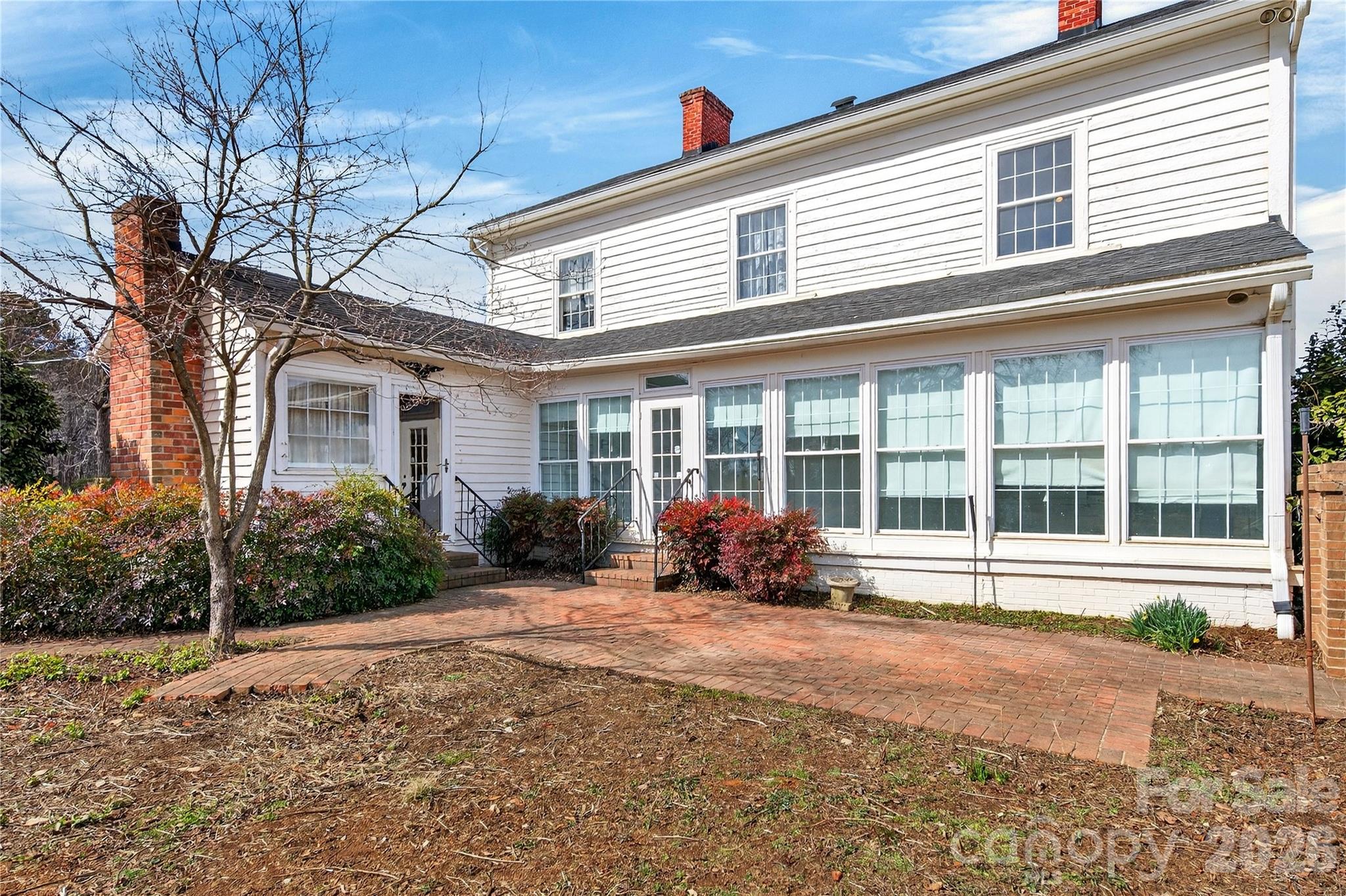 11124 Eastfield Road — Huntersville